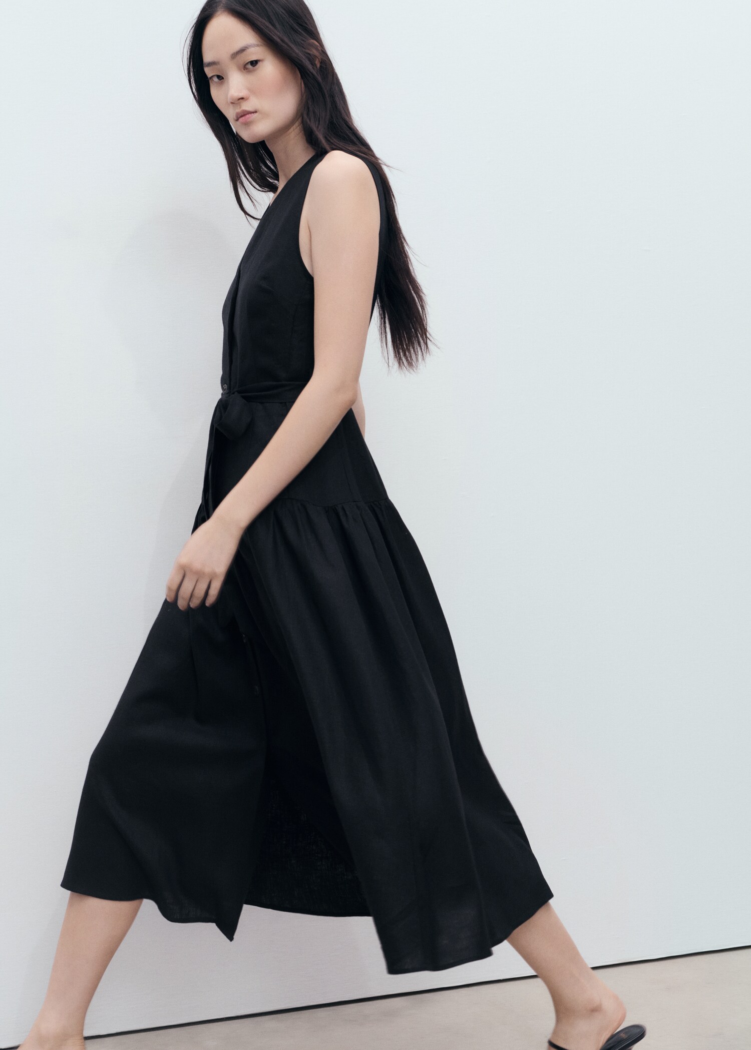Robe midi en lin avec ceinture - Détail de l'article 2