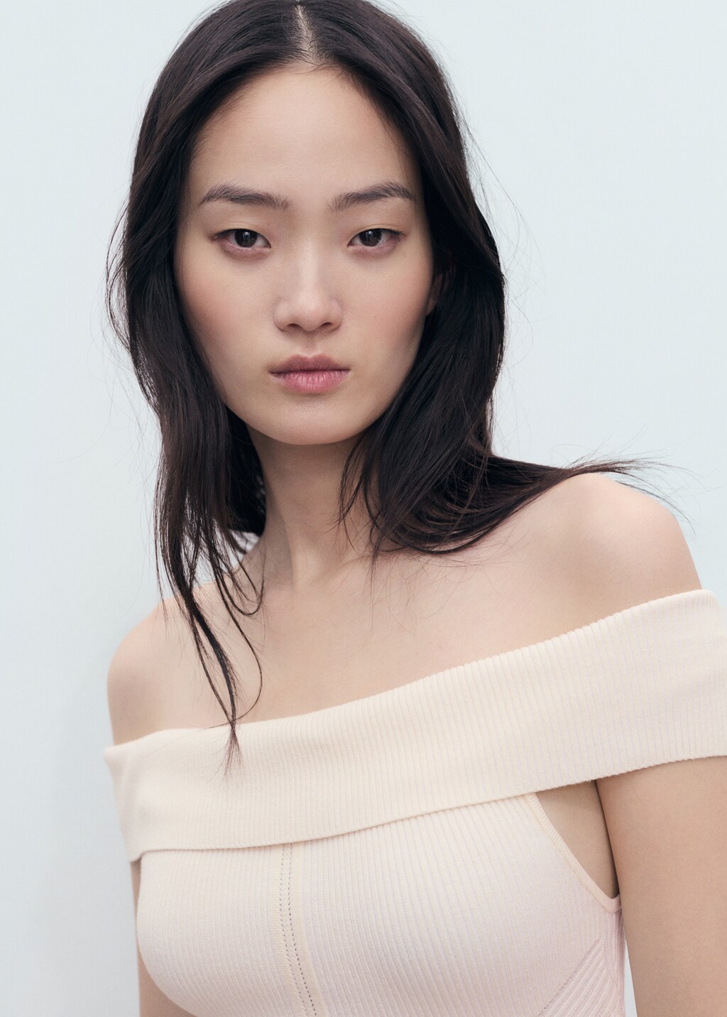 Combined dress with embroidered details - image 4
