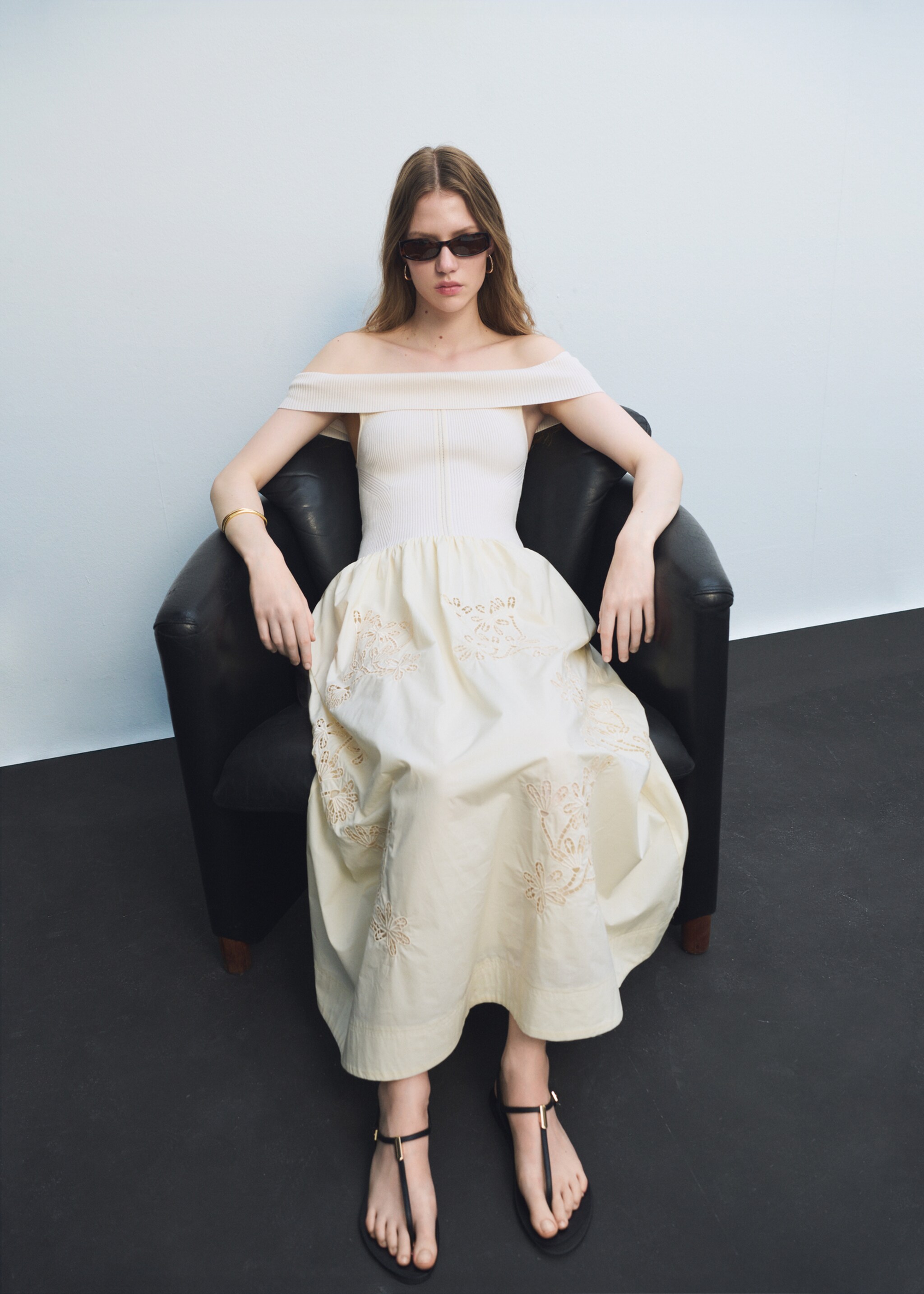 Combined dress with embroidered details - Details of the article 7