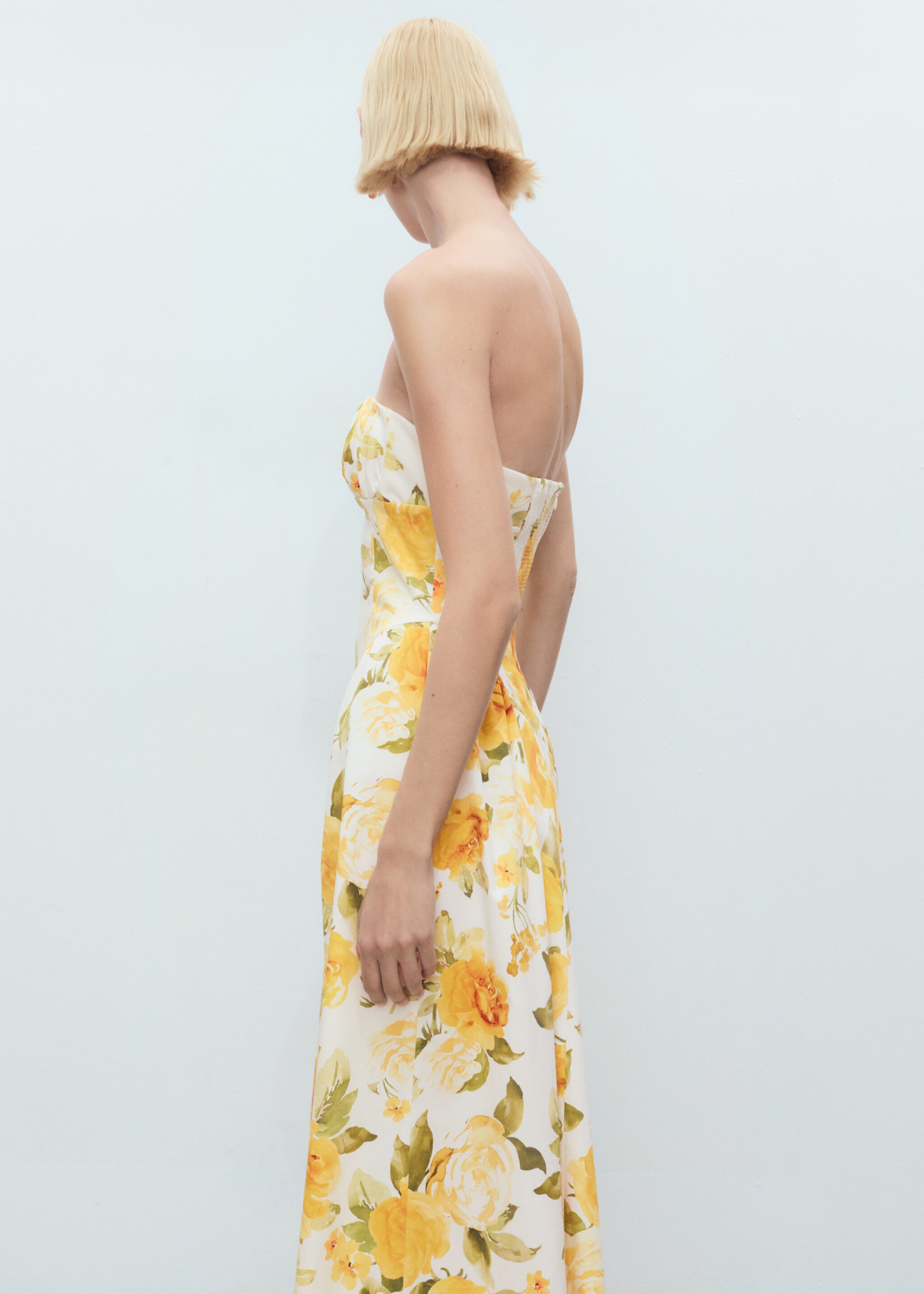 Vestido midi floral escote fruncido - Detalle del artículo 6