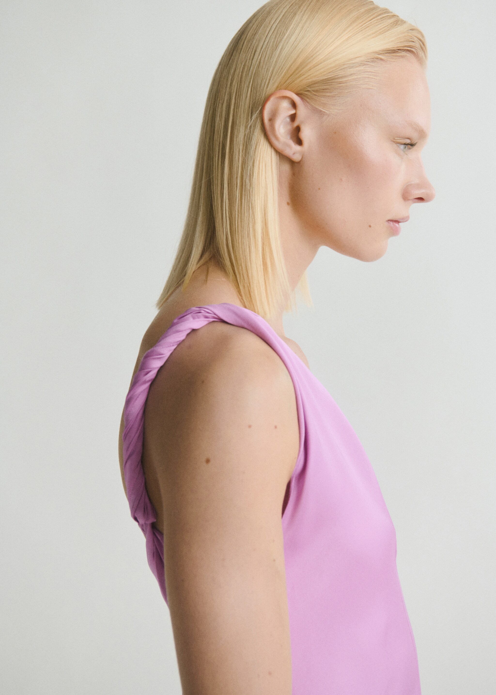 Asymmetrical satin dress - Details of the article 2