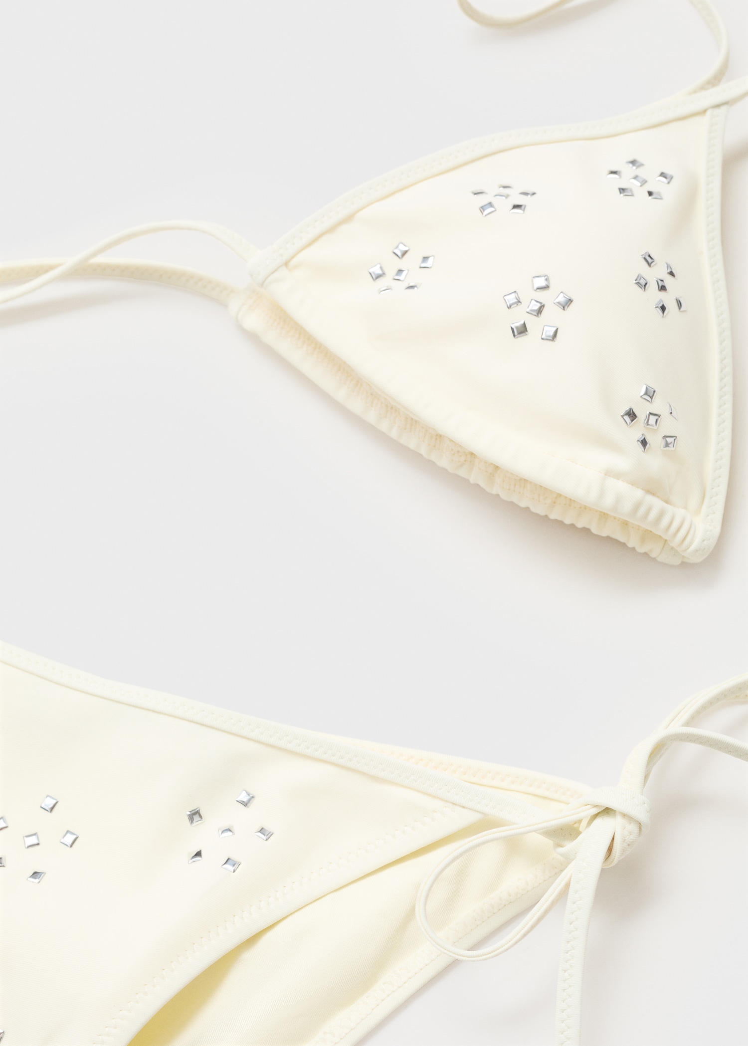 Bikini-Top mit Metall-Applikationen - Detail des Artikels 0