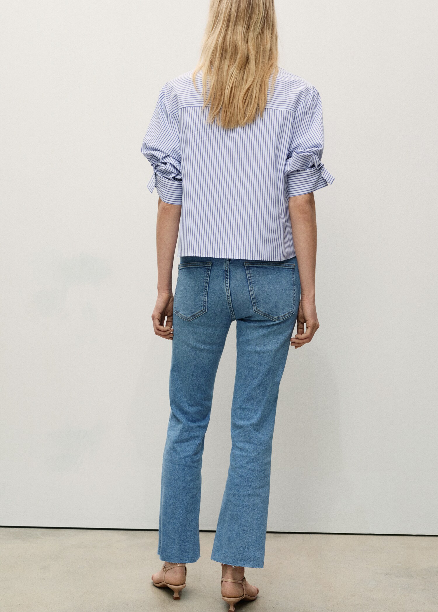 Flared-Crop-Jeans Sienna - Rückseite des Artikels