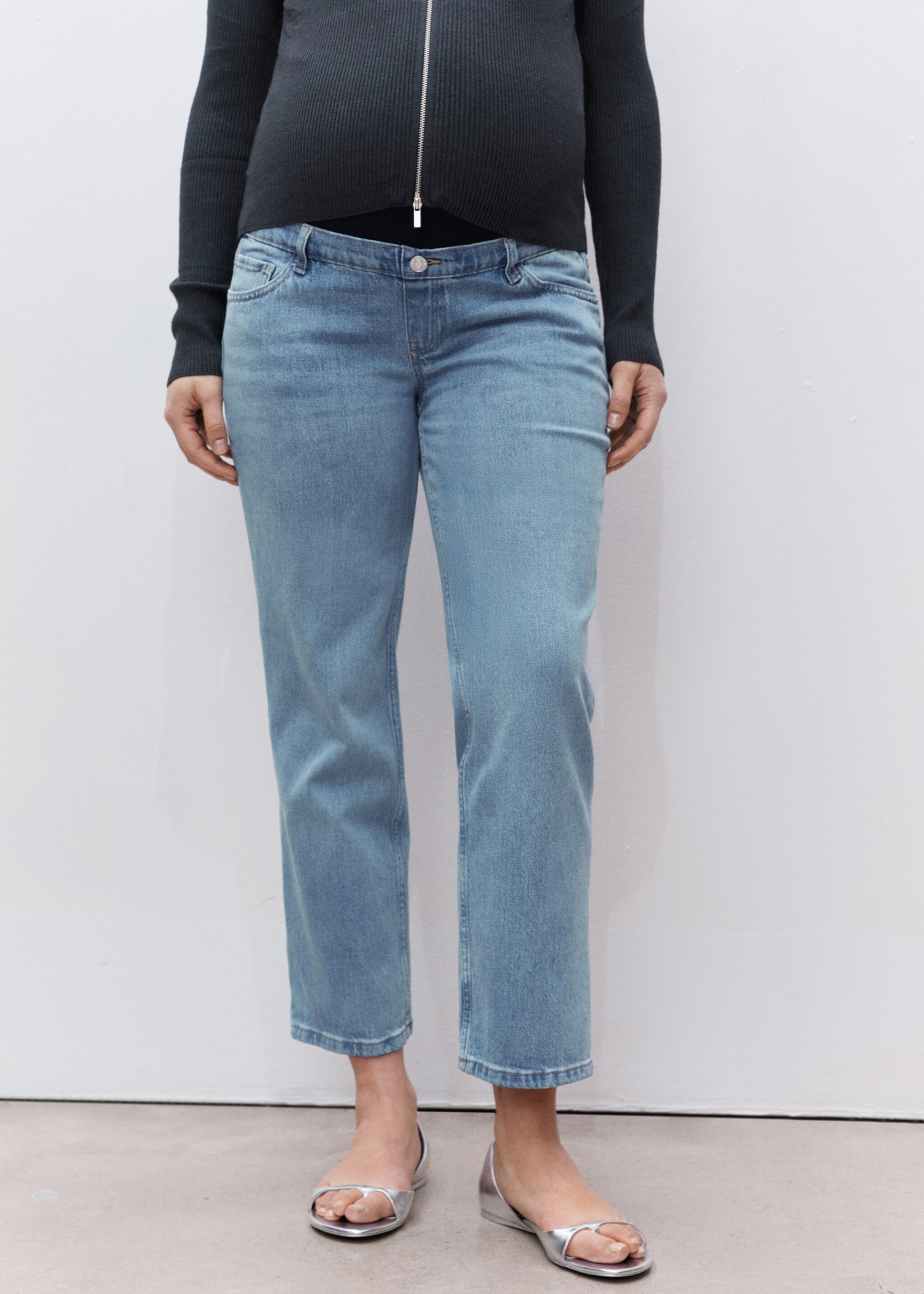 Jeans rectos premamá - Plano medio