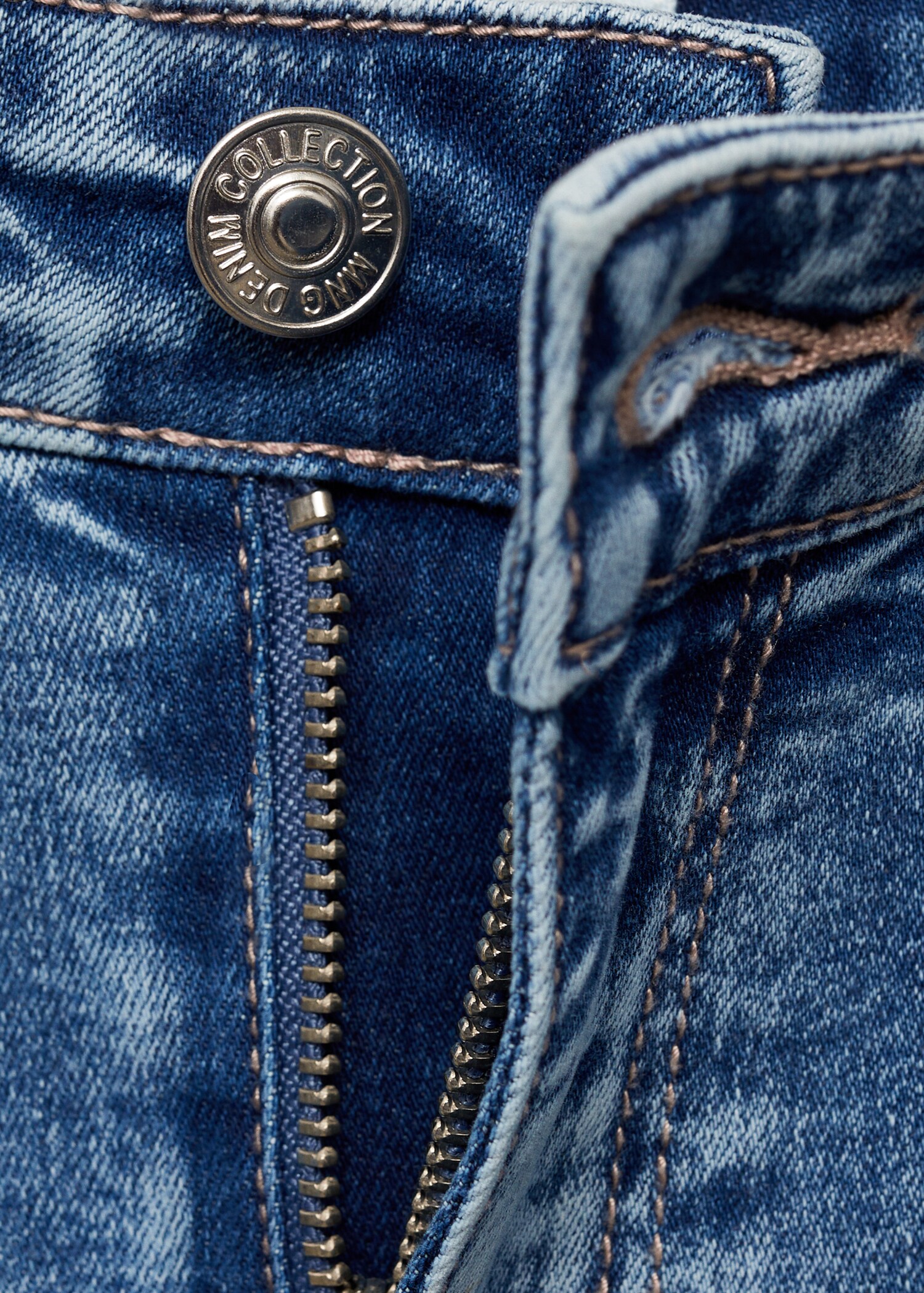 Jeans com pormenores bordados - Pormenor do artigo 0