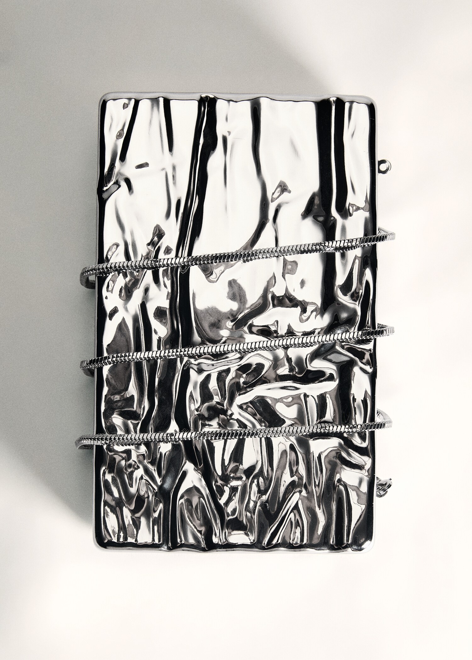 Texturierte Clutch - Detail des Artikels 5