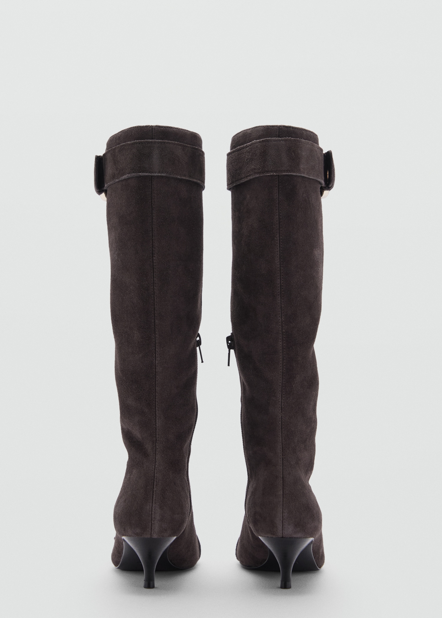 Suede leather boot with buckle detail - Detaljer om artikeln 1