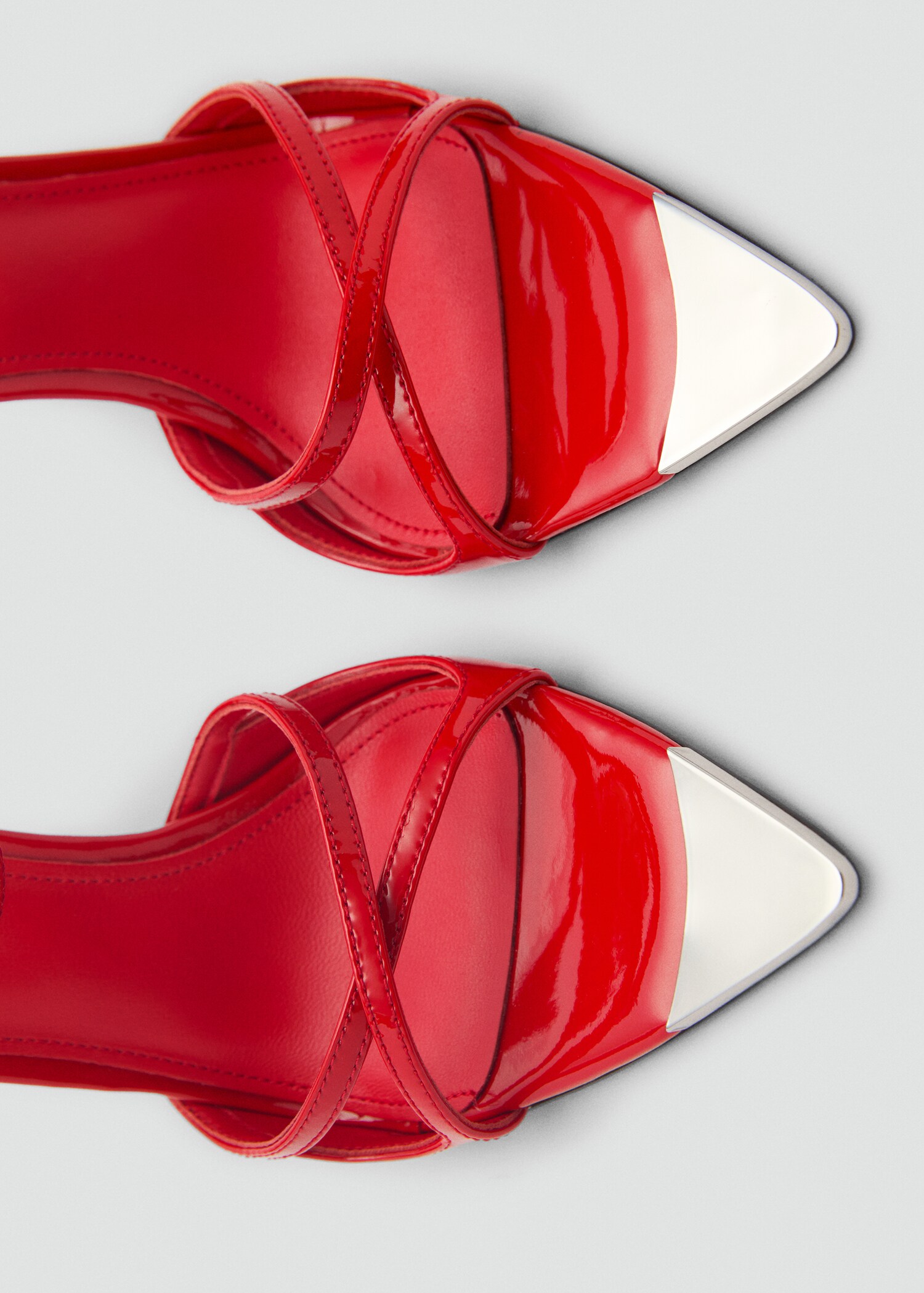 Leather heeled sandal with metallic toe - Details of the article 2