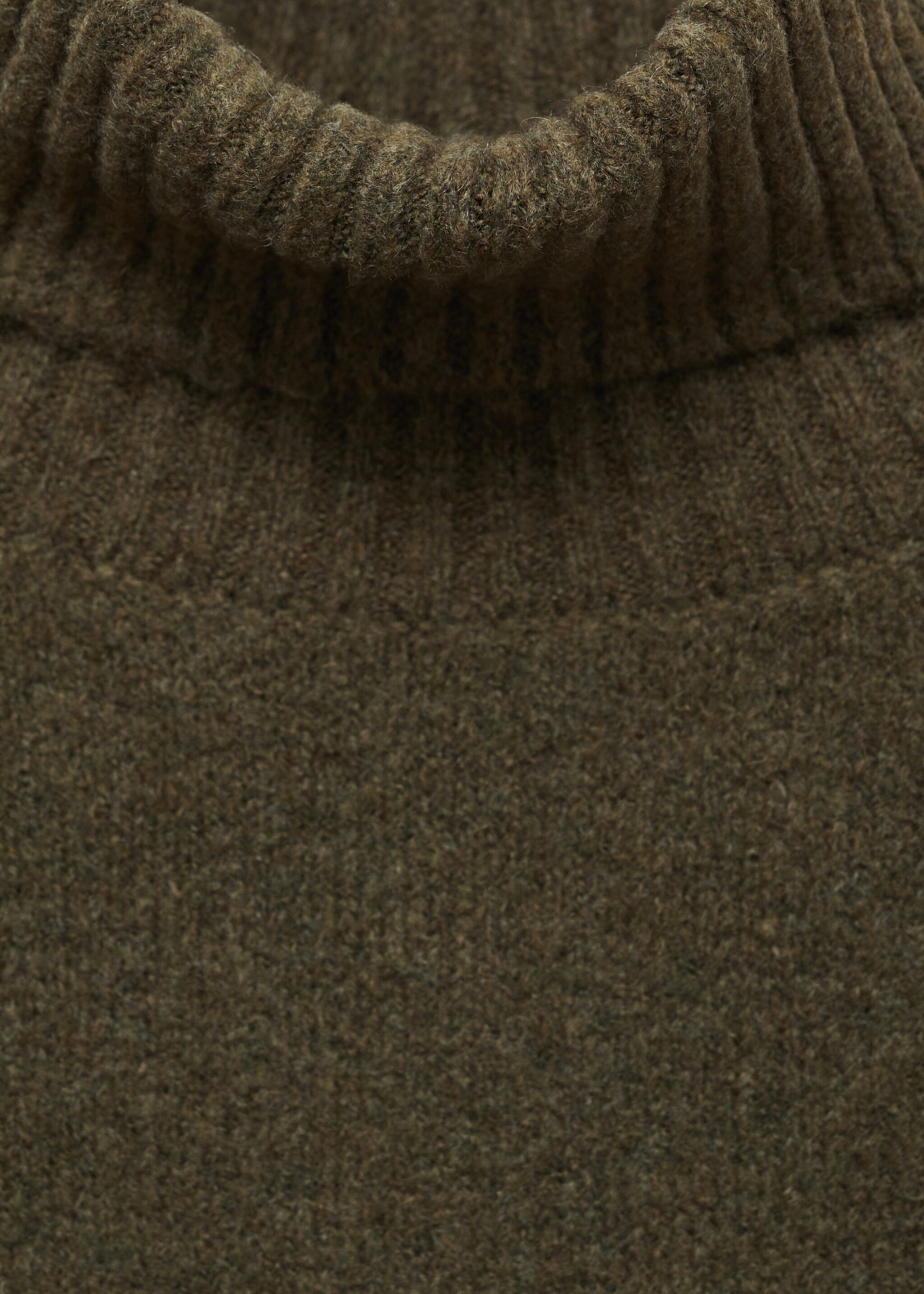 Turtle neck sweater - Details of the article 8