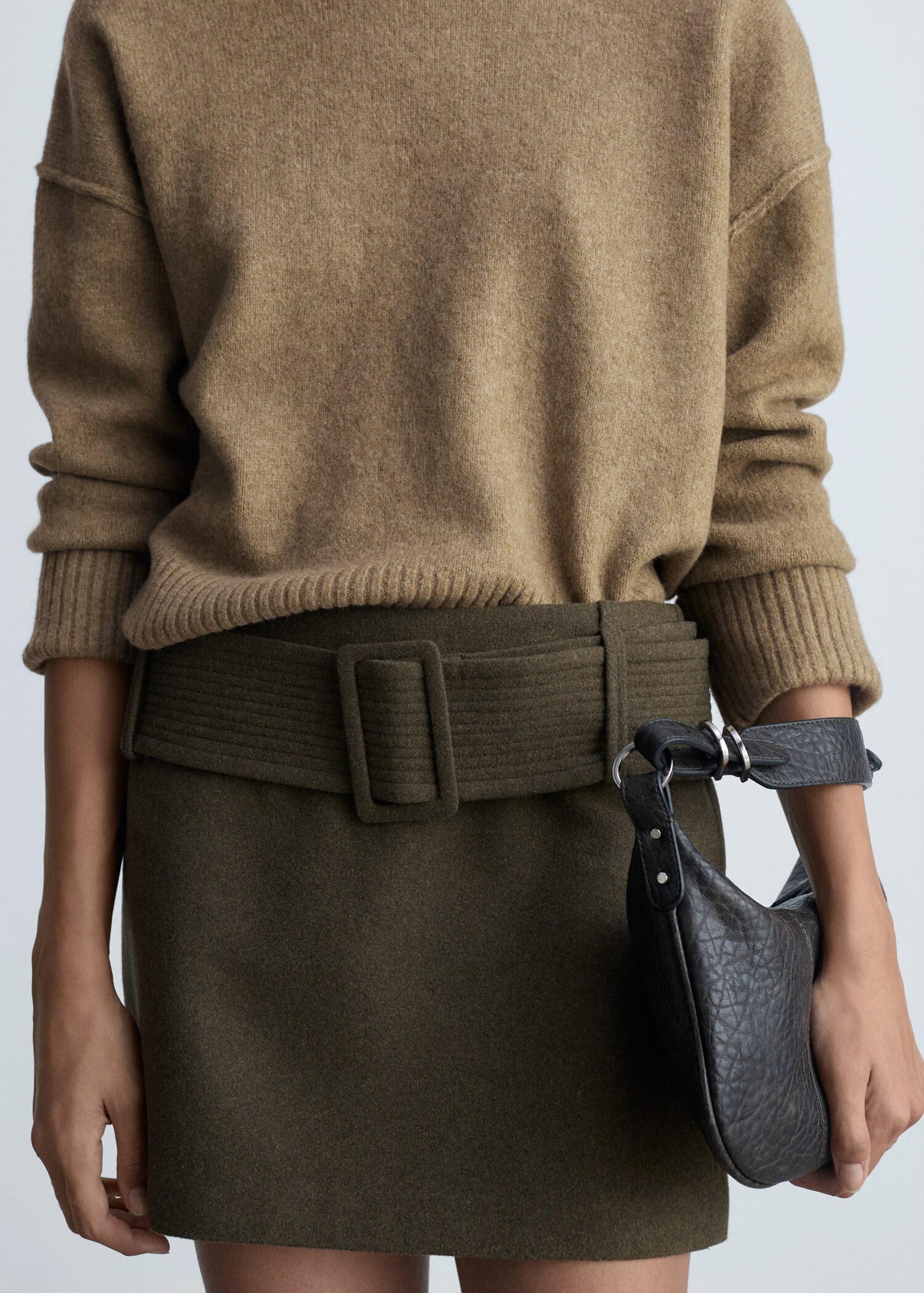 Pullover mit umgeschlagenen Ärmeln - Detail des Artikels 6