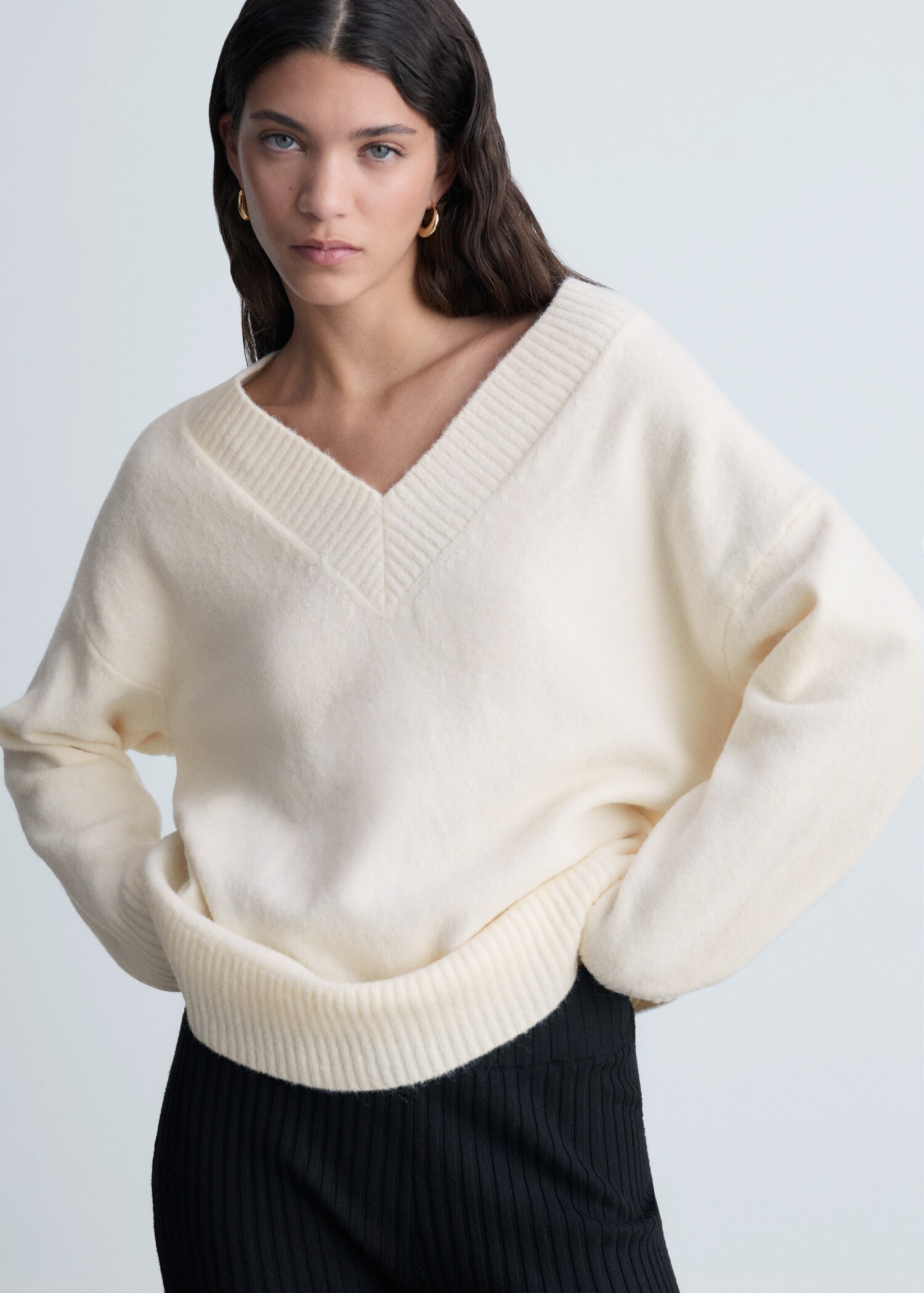 Jersey oversize cuello pico - Plano medio