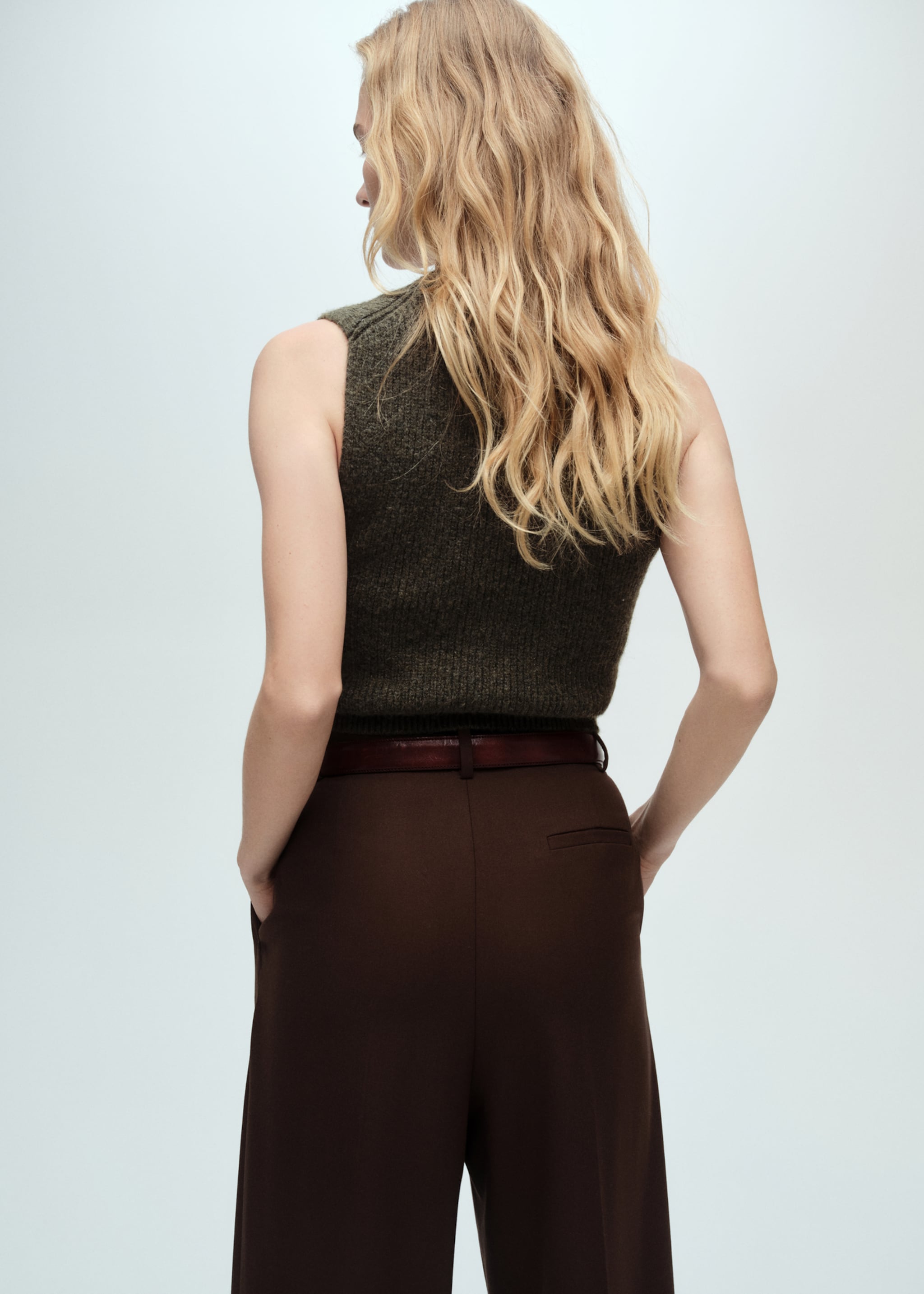 Knitted cropped top - Reverse of the article