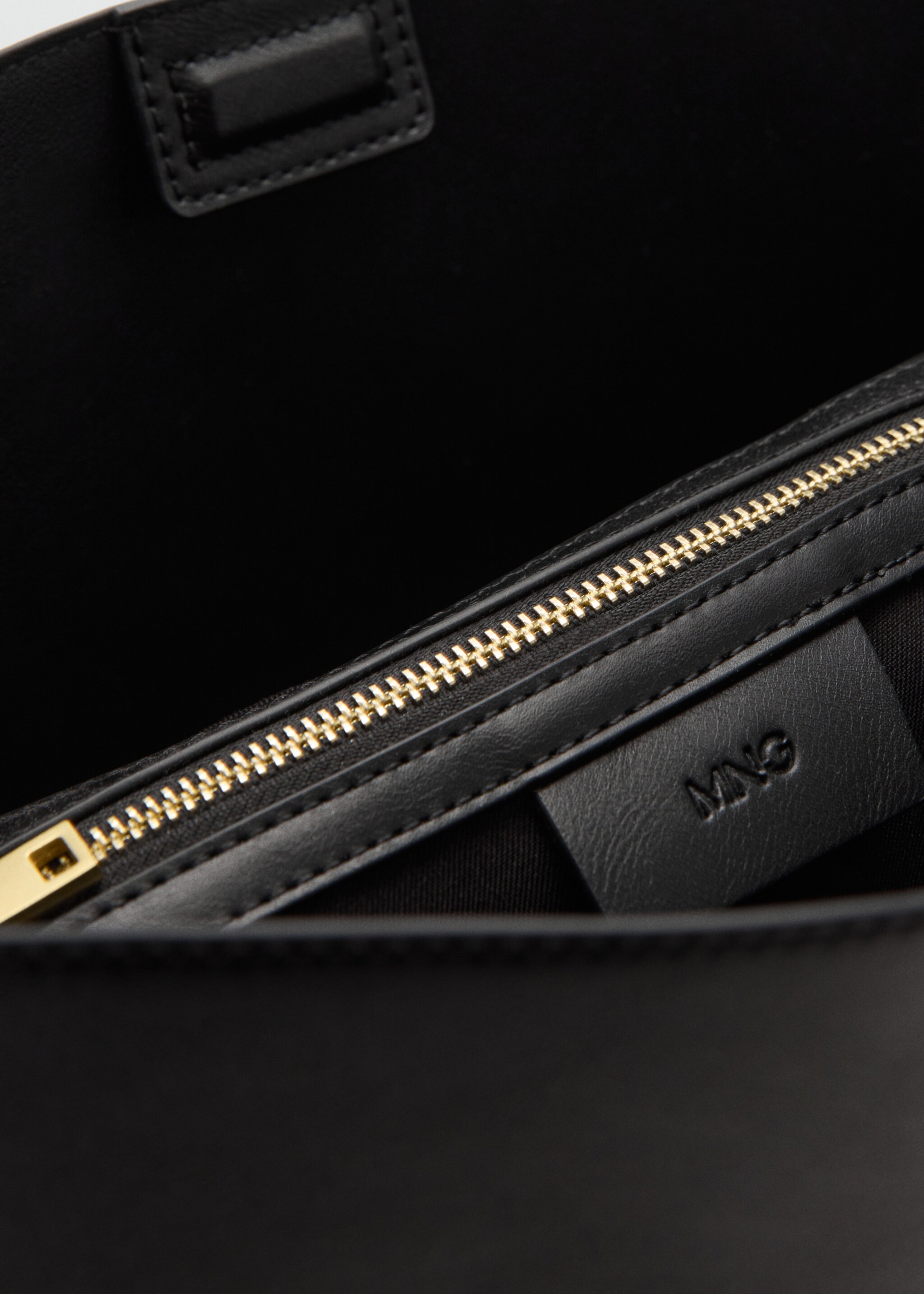 Bolso shopper detalle metálico - Detalle del artículo 2, Negro. Ref: 87010365-00.