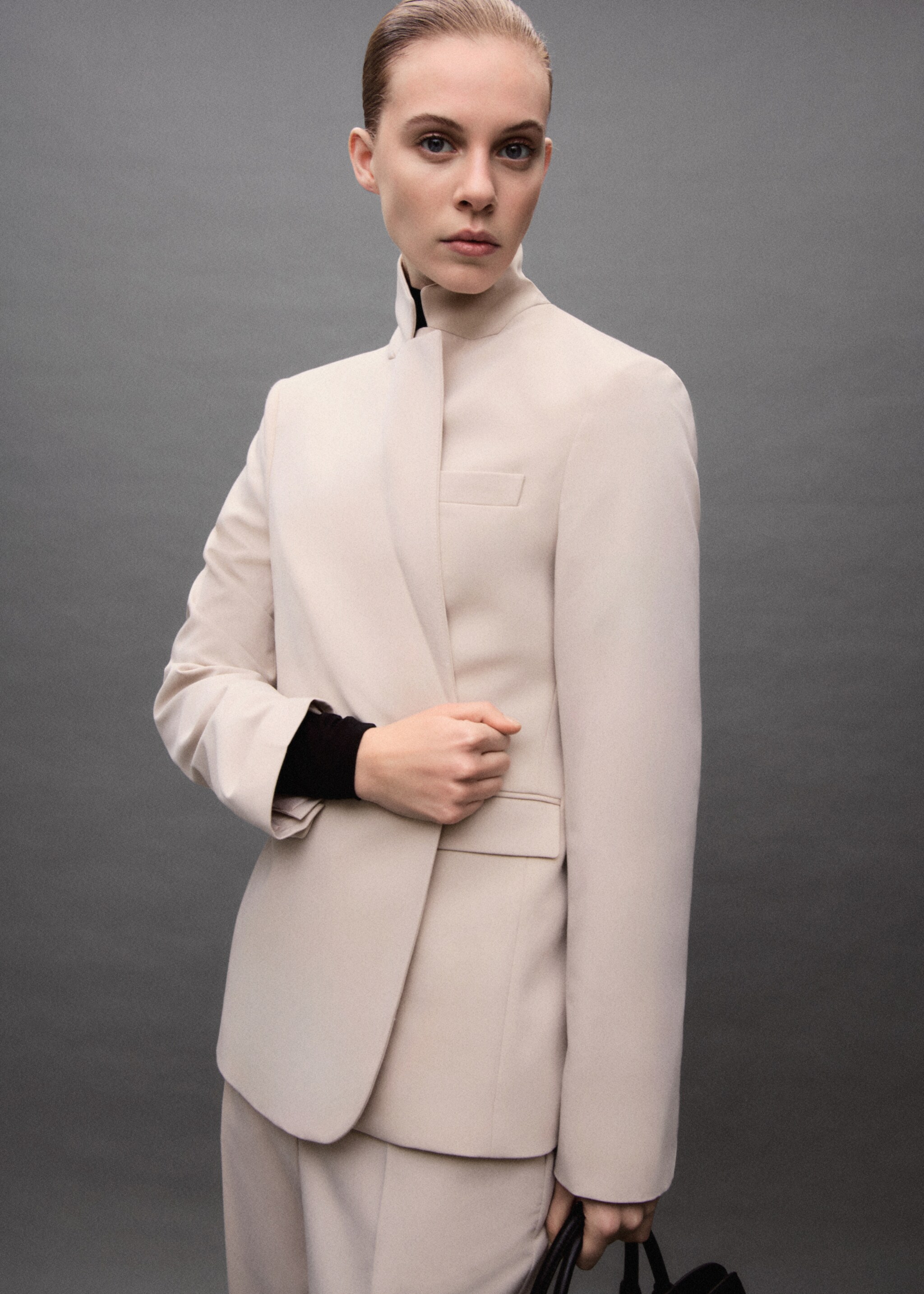 Fitted suit jacket - Details of the article 7