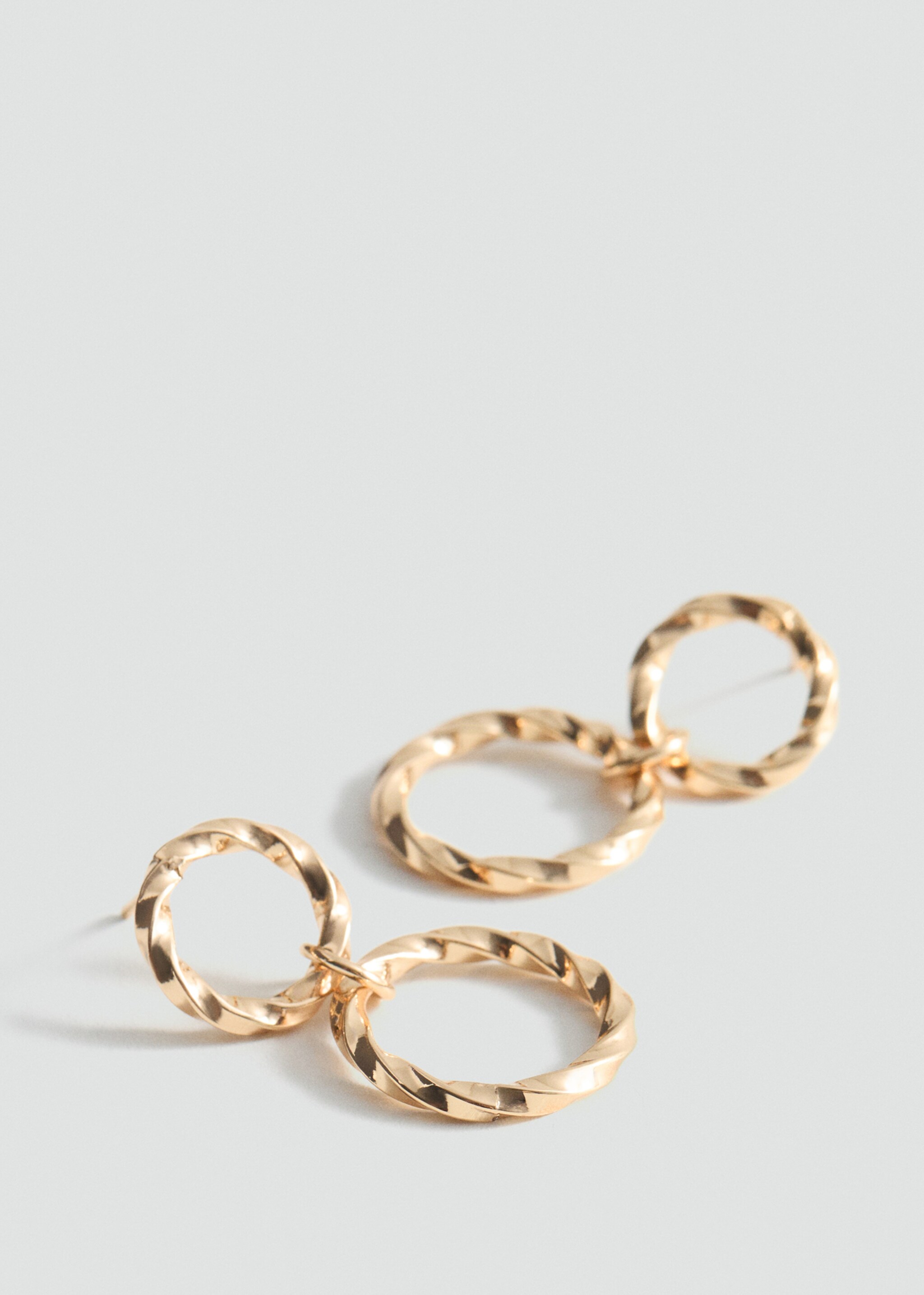 Pendientes aros entrelazados - Plano medio