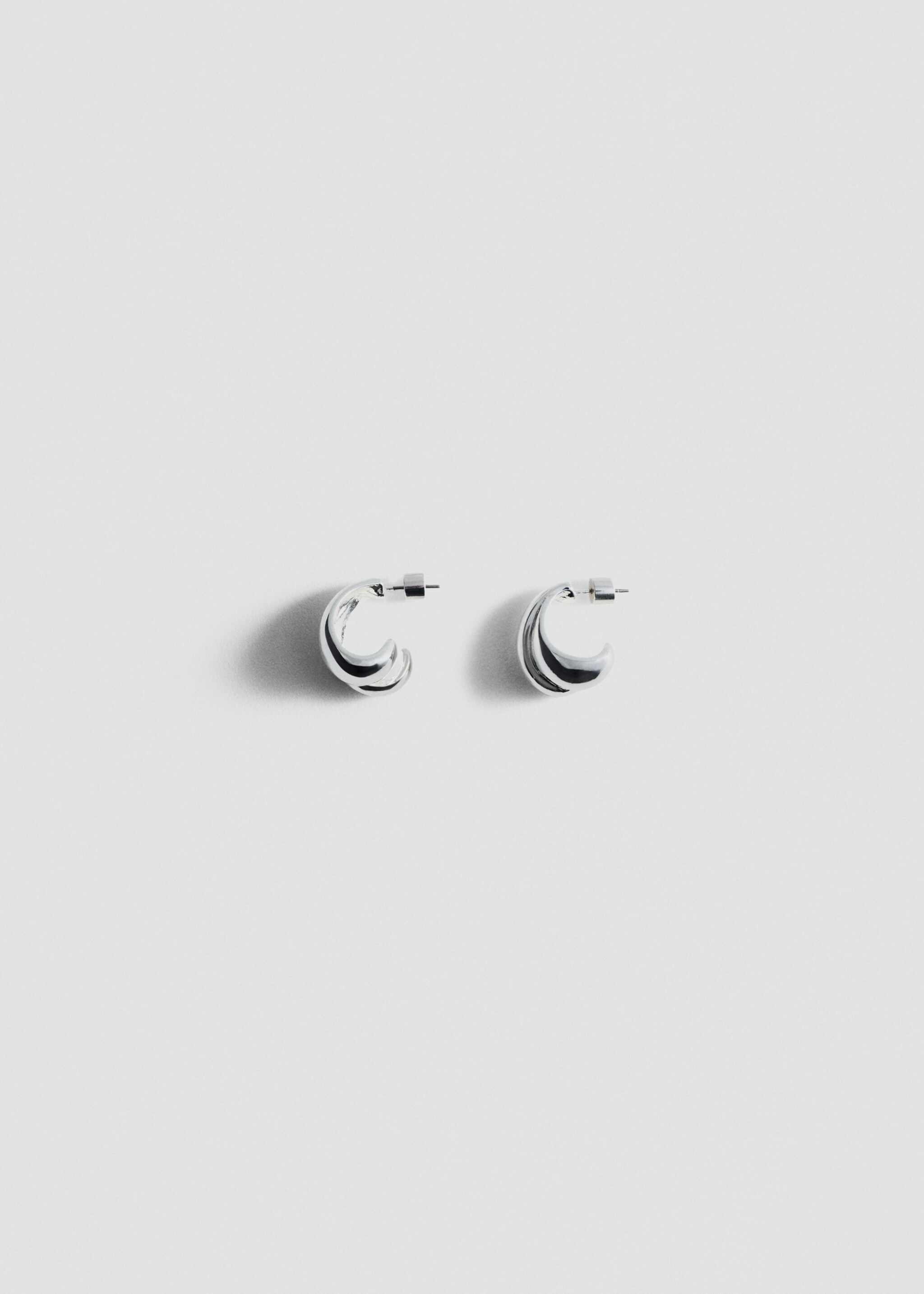 Anting lingkaran ganda yang saling terkait - Barang tanpa model
