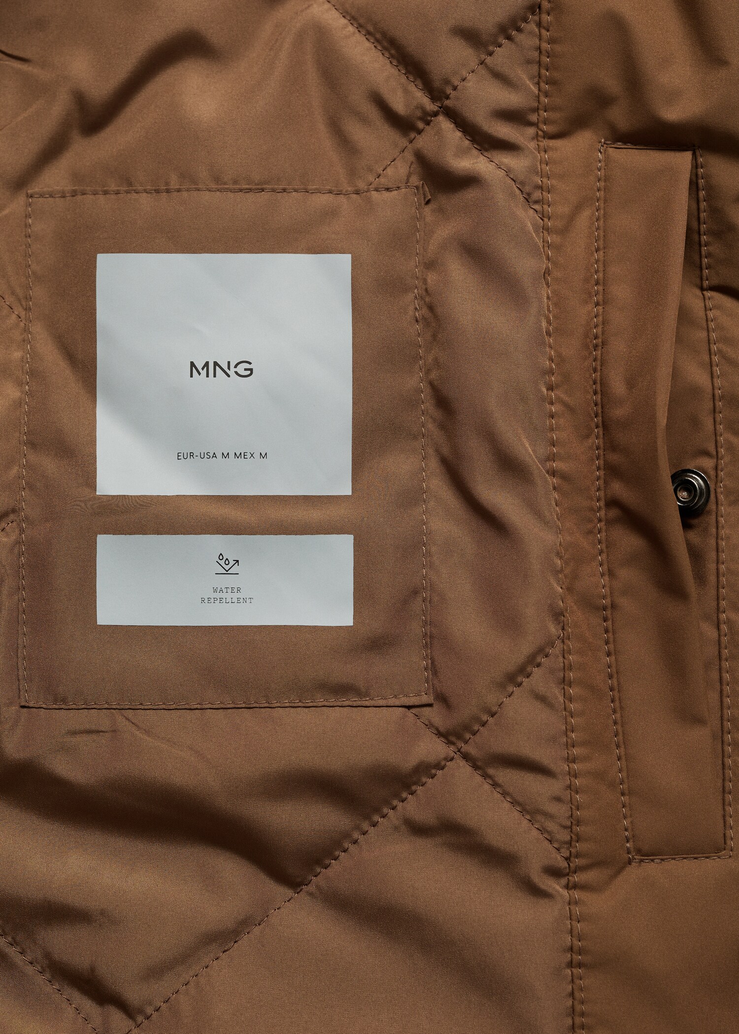 Water-repellent quilted bomber jacket - Details of the article 0