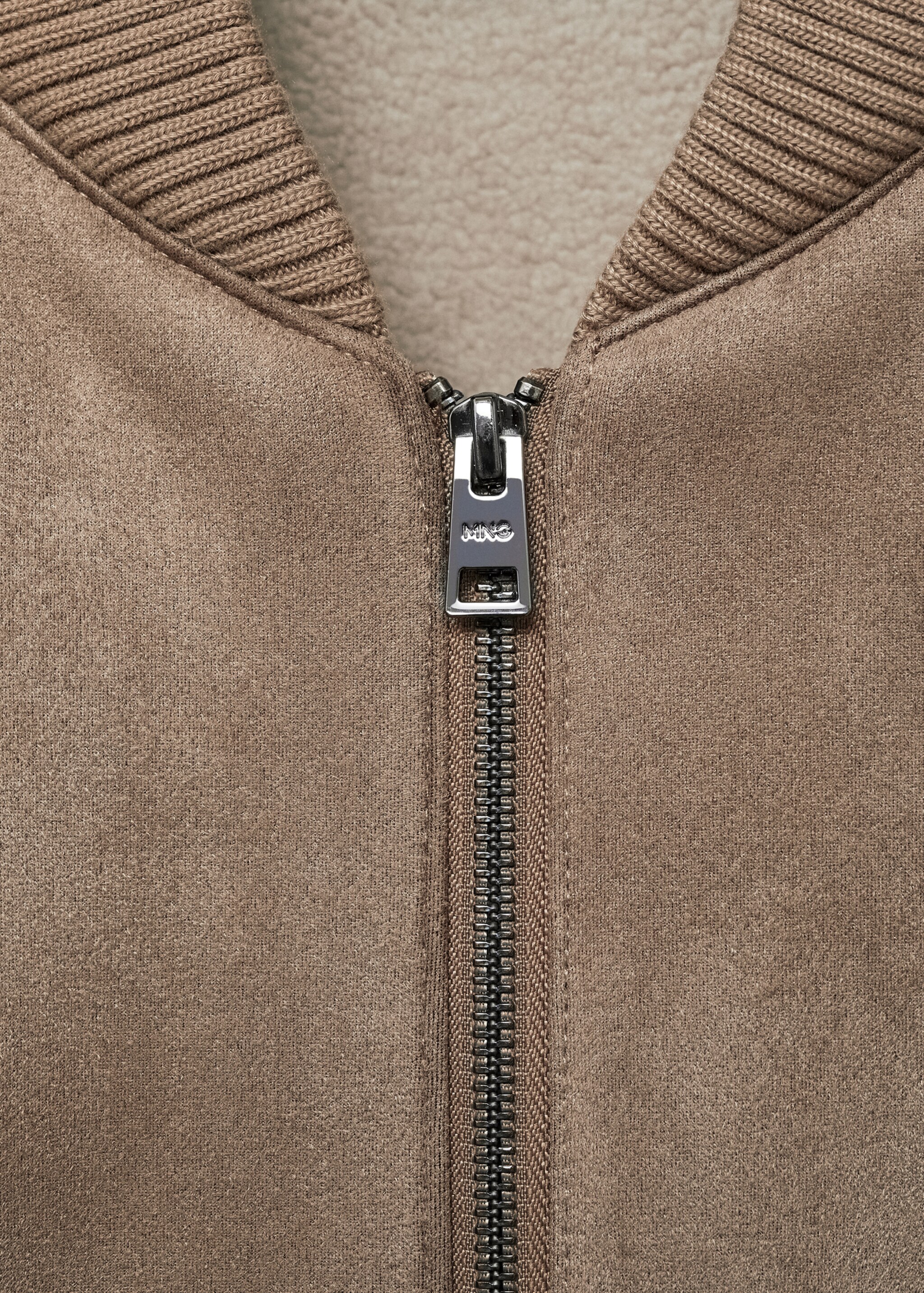 Bomberjacke mit Wildleder-Effekt - Detail des Artikels 8