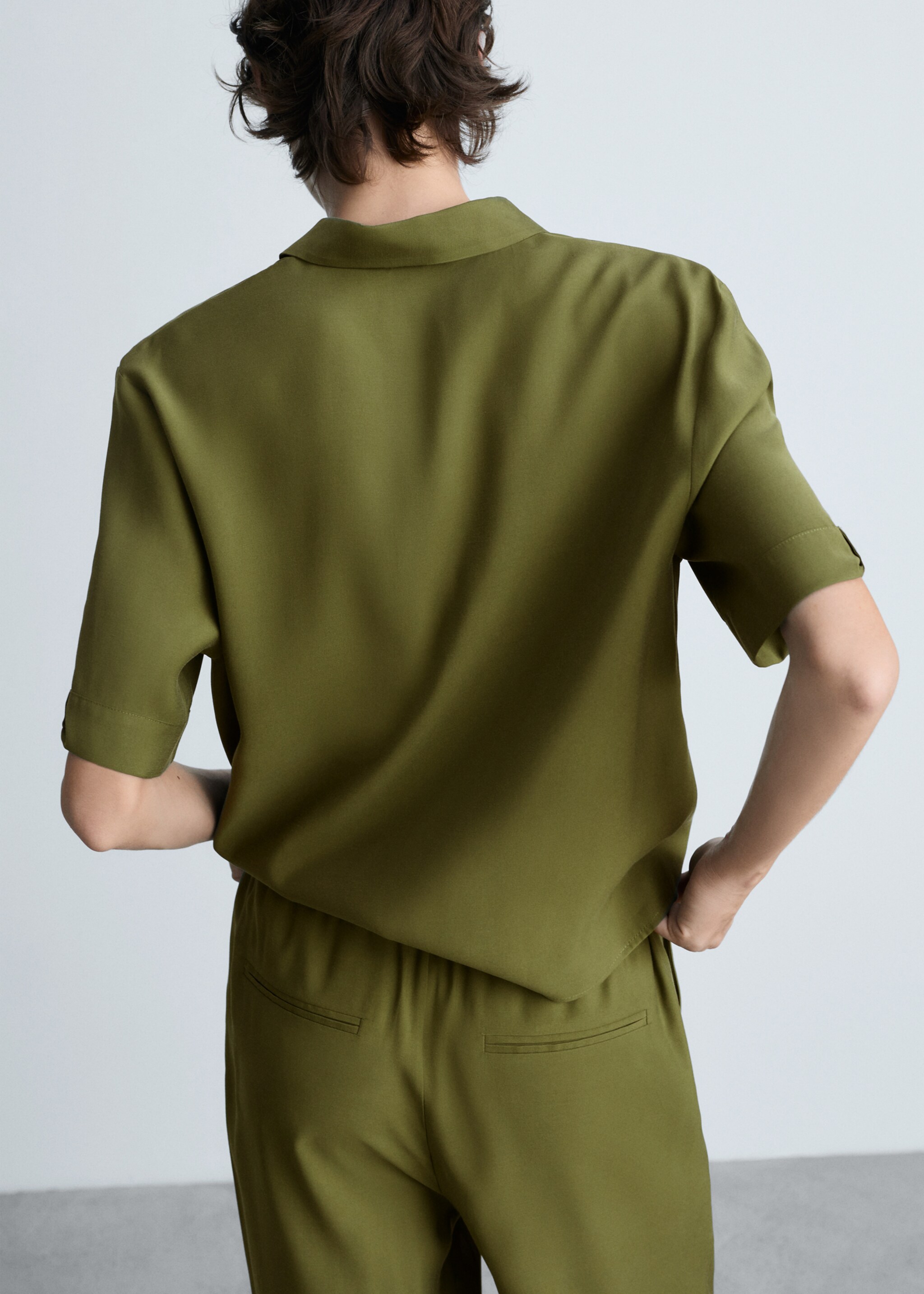 Chemise fluide manches courtes - Verso de l’article