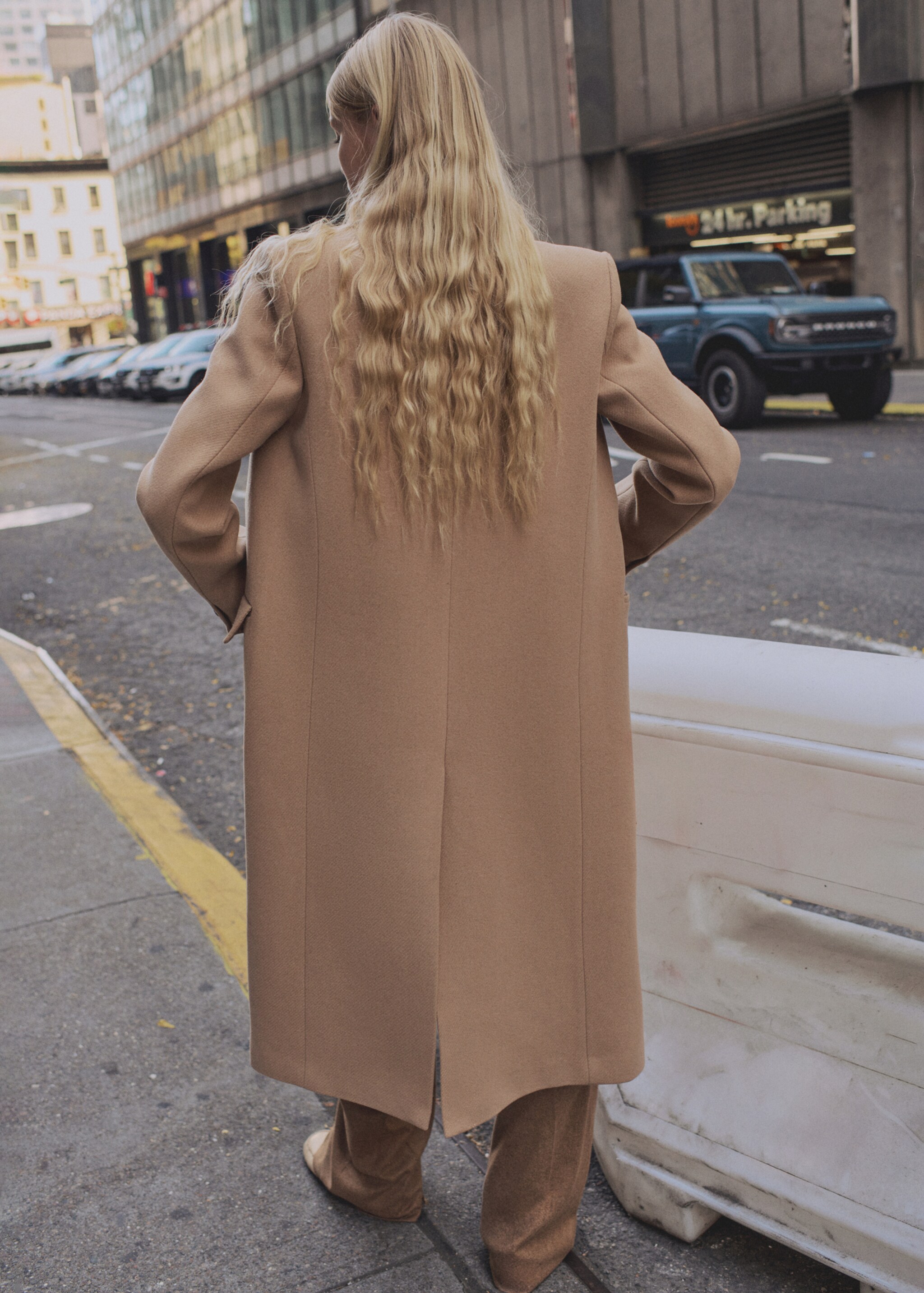 Manteau long en laine structuré - Verso de l’article