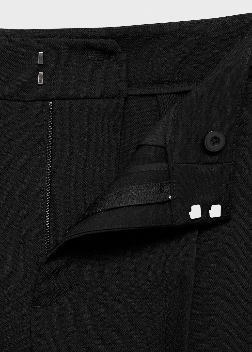 Straight-fit pleated pants