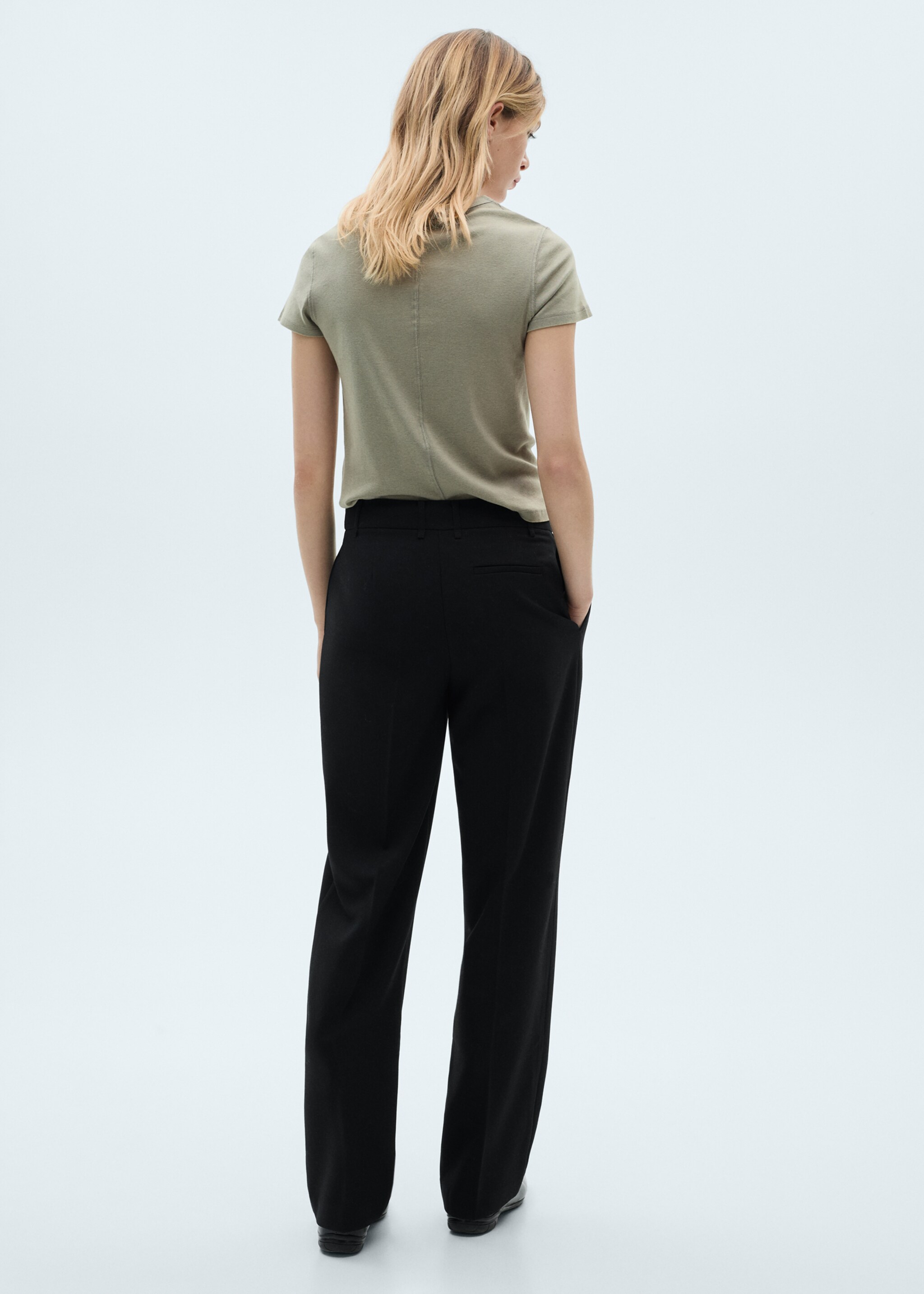 Straight-fit pleated trousers - Reverse of the article