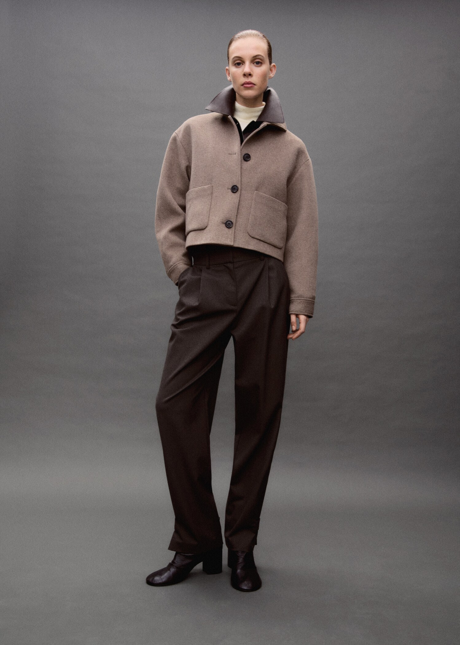 Buttoned-hem Wide-leg trousers - Details of the article 9