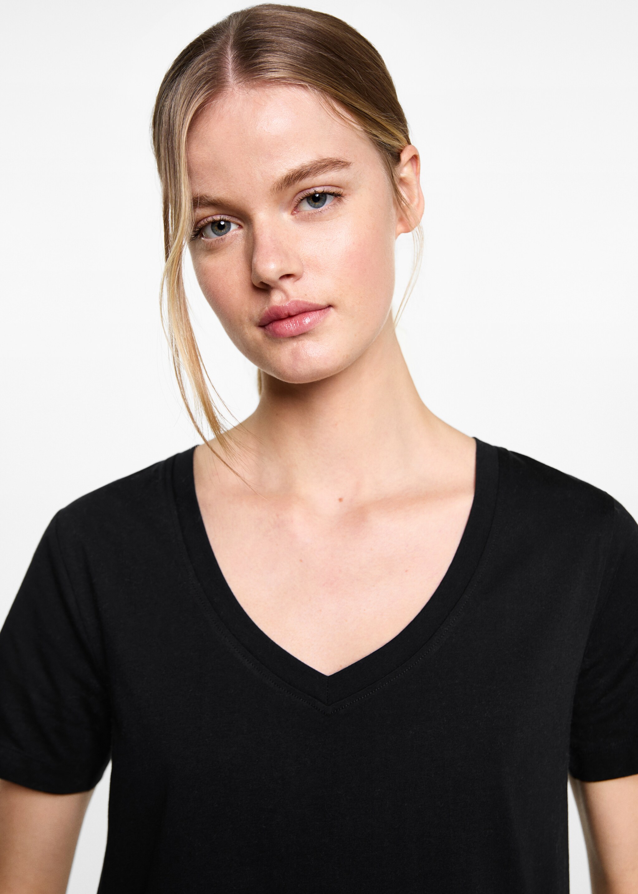 V-neck T-shirt - Details of the article 1