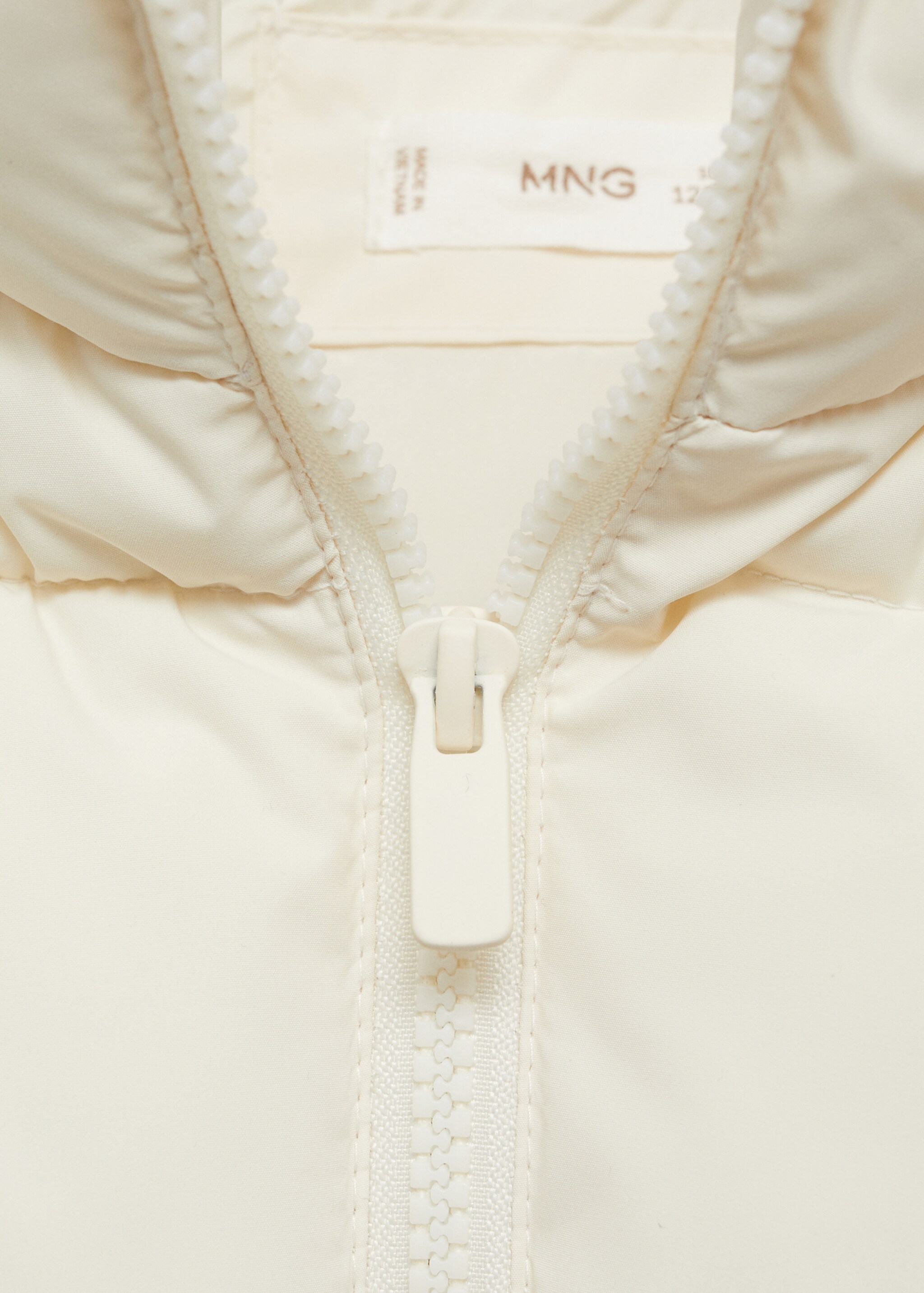 Long quilted gilet - Details of the article 8