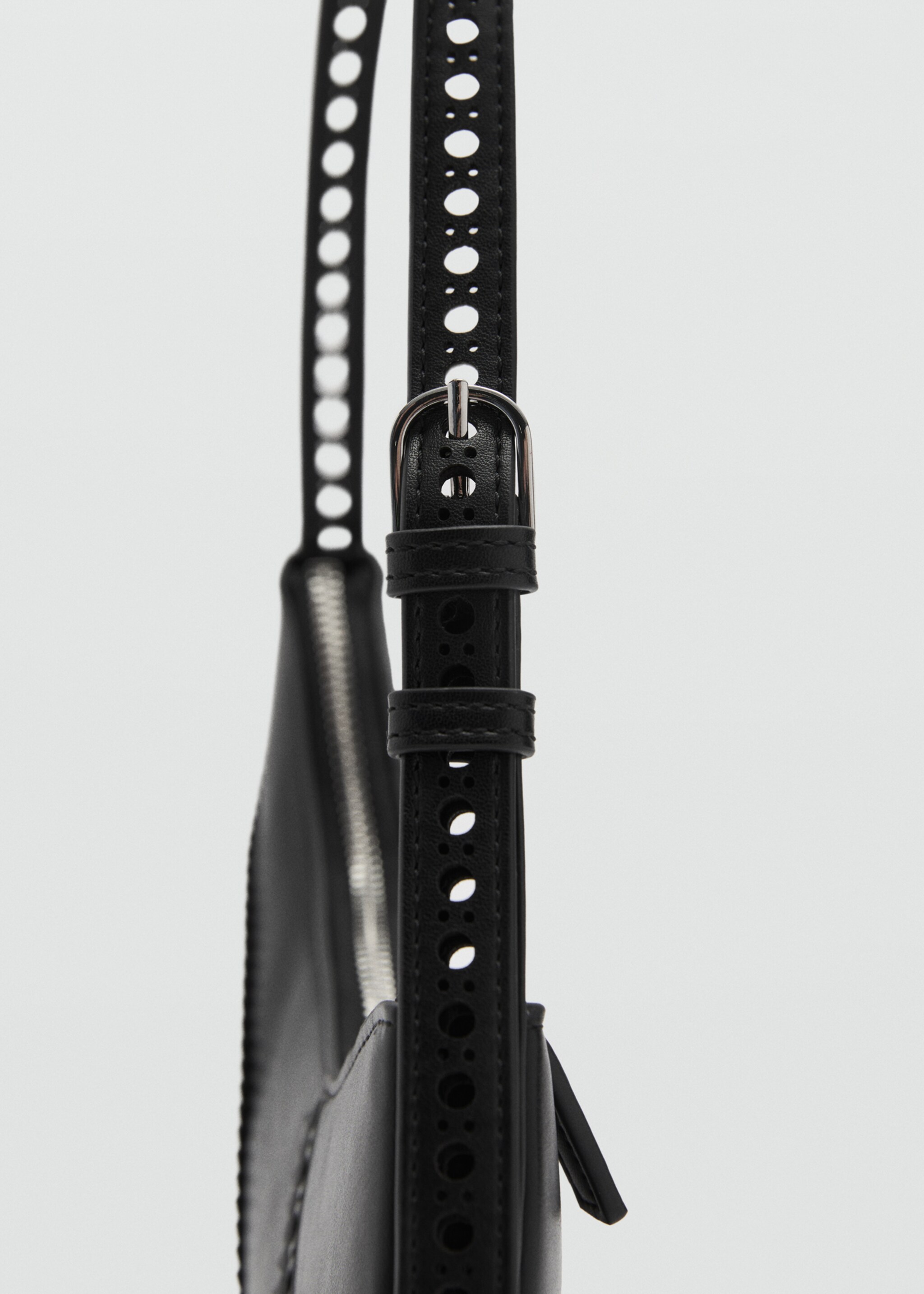 Die-cut shoulder bag - Details of the article 2
