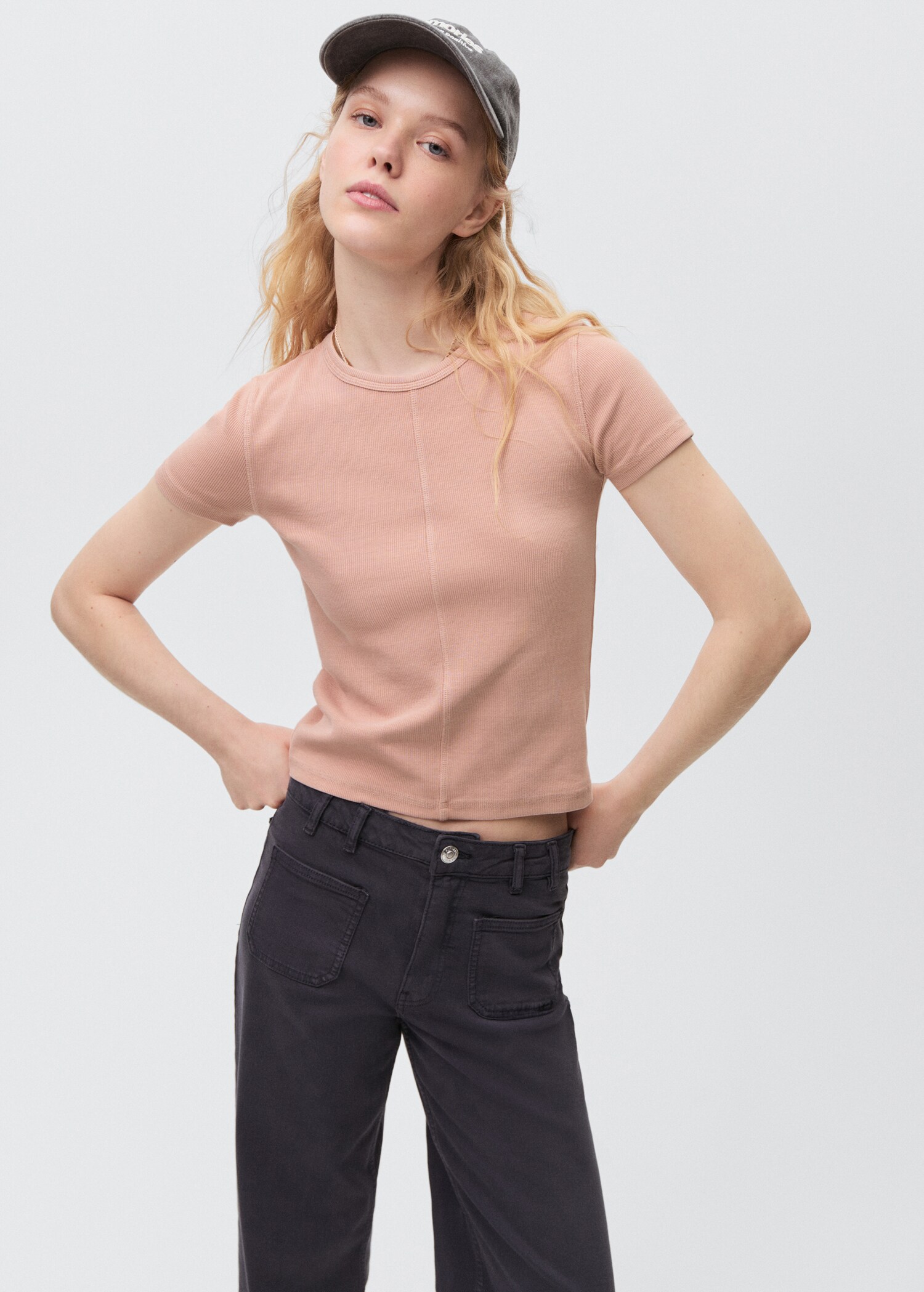 Crop-T-Shirt mit Rippstruktur - Mittlere Ansicht