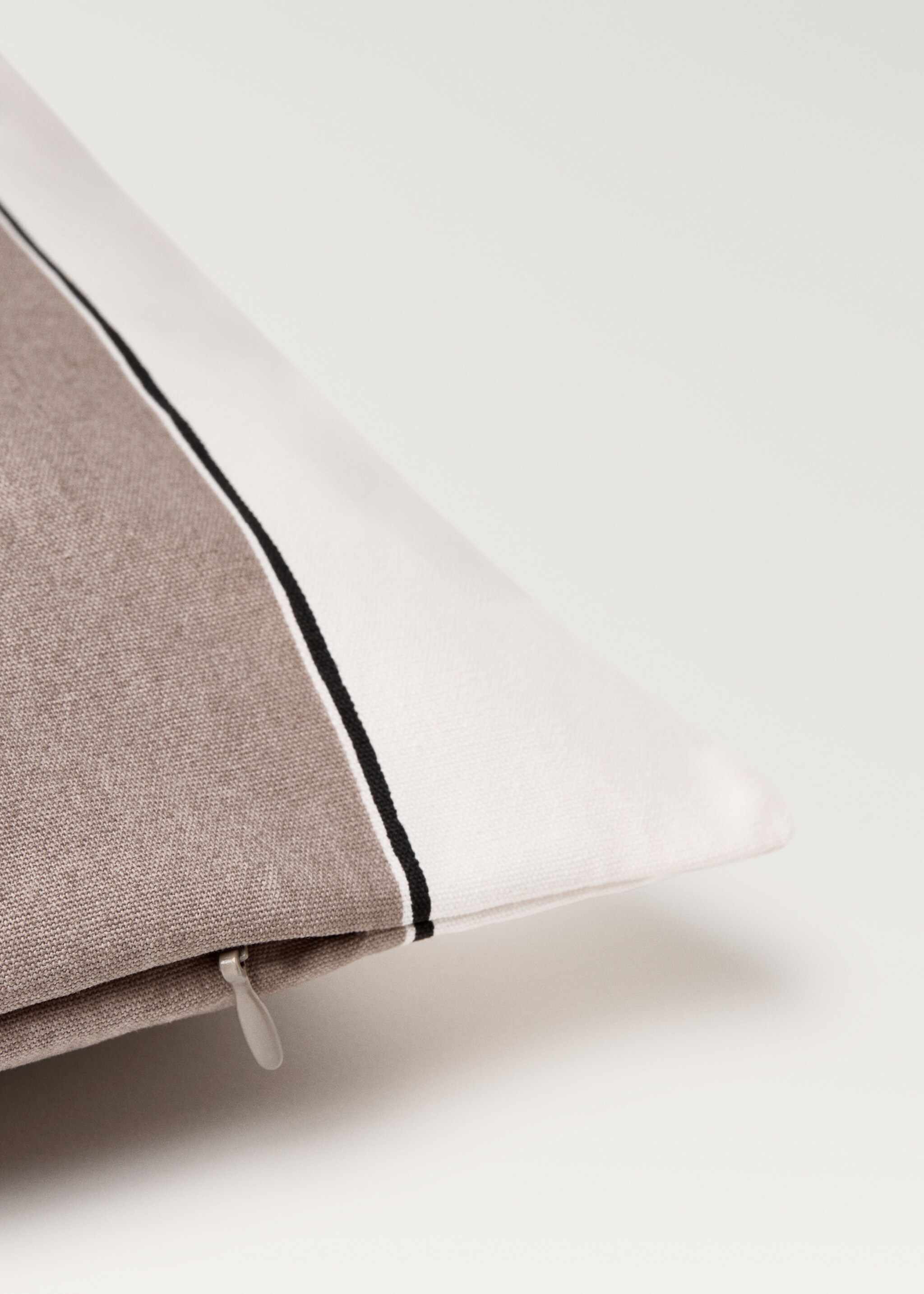 Waterproof striped cushion cover 30x50 cm - Details of the article 2