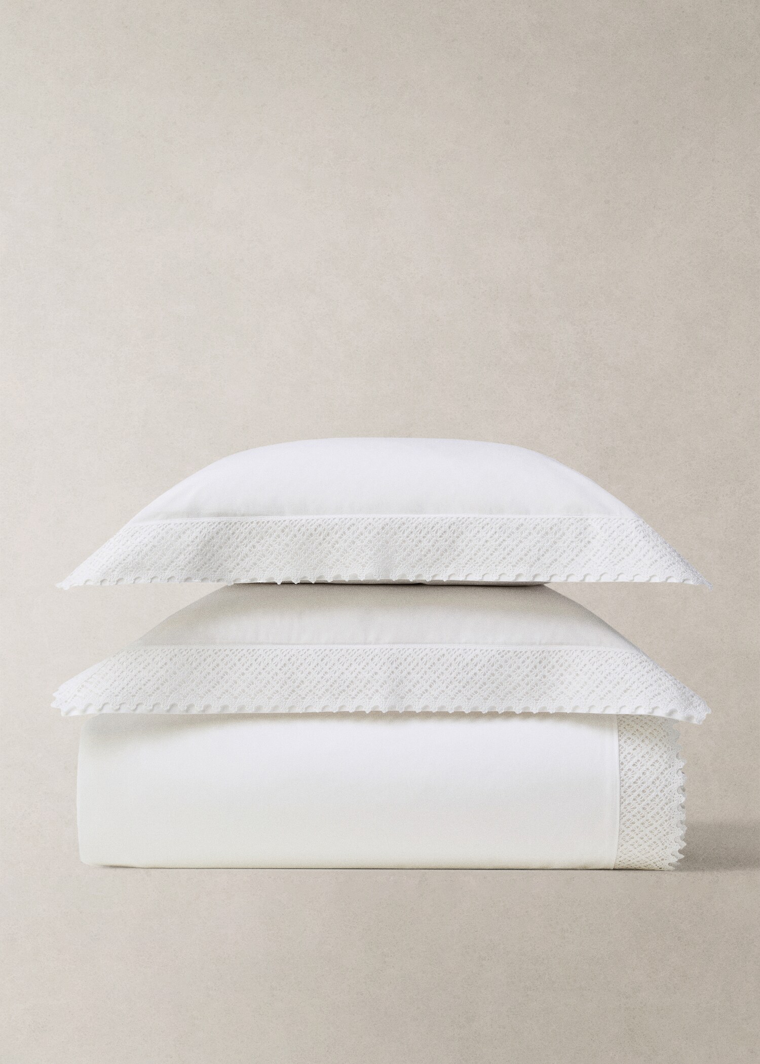 Duvet cover with lace detail for 180/200 cm bed - Details of the article 7