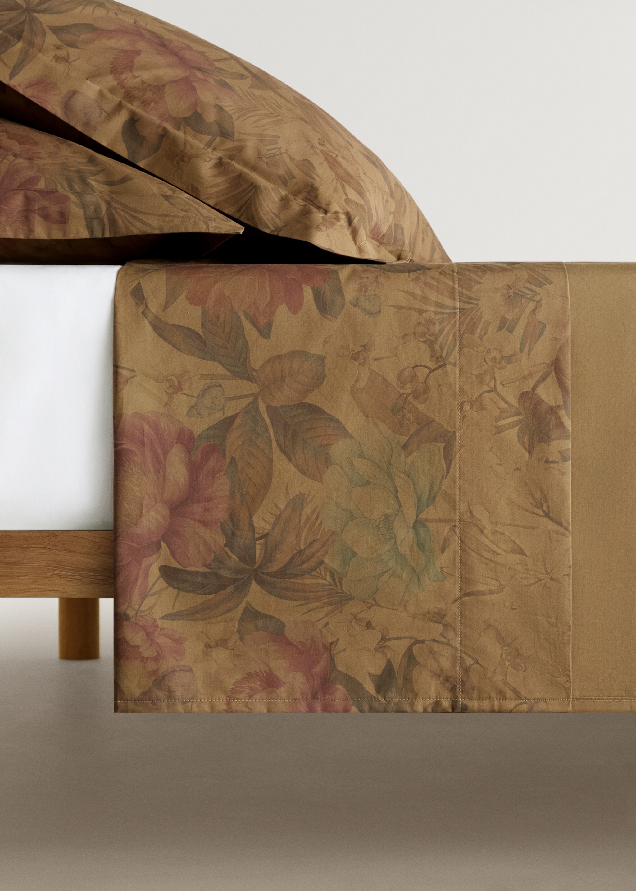 Cotton percale multi-coloured floral-print top sheet for 150/160cm bed - Article without model