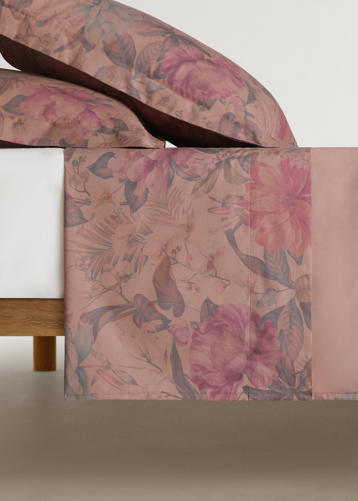 Cotton percale multi-coloured floral-print top sheet for 150/160cm bed - Article without model