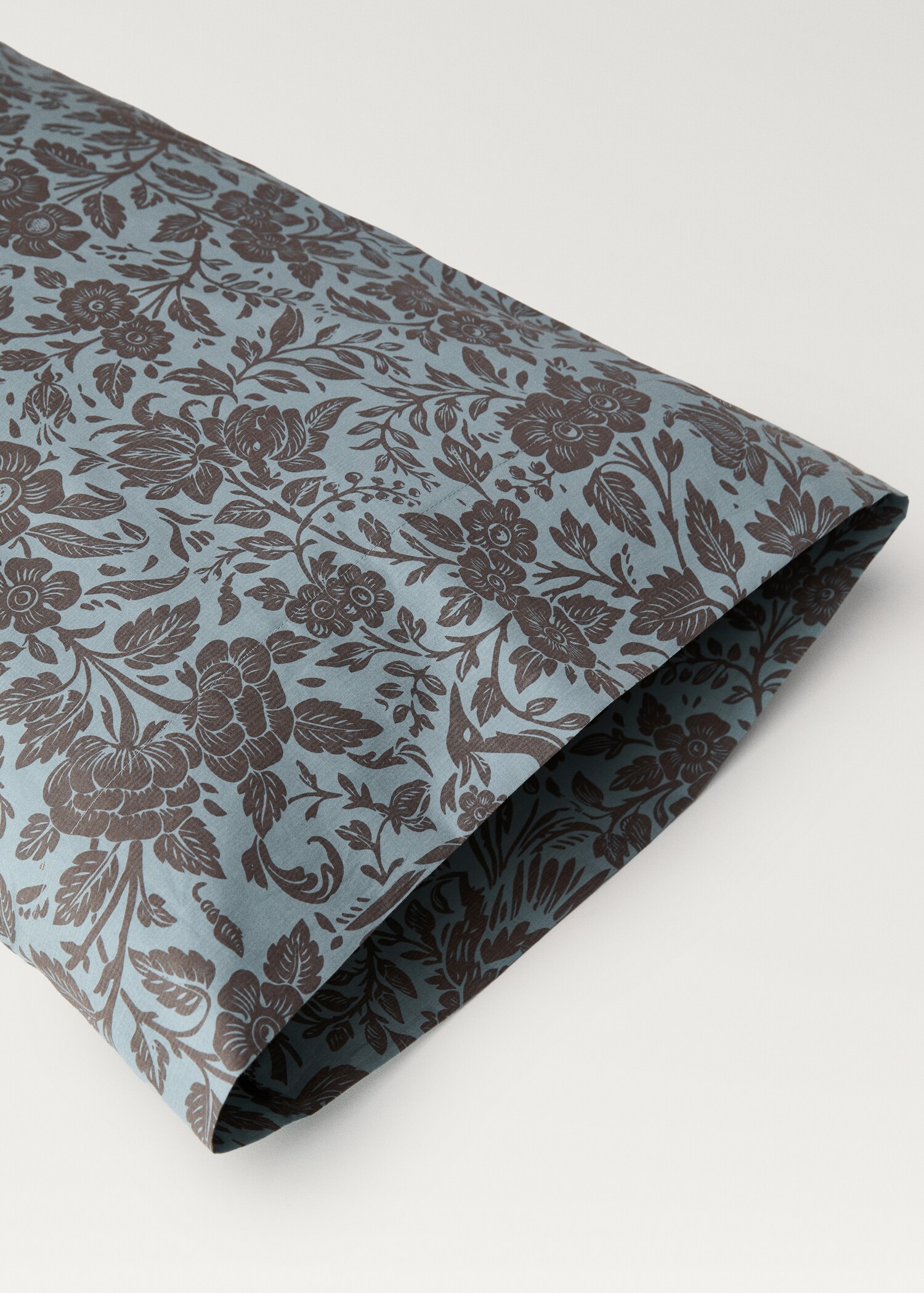 Cotton percale printed two-tone floral pillowcase 45x110 cm - Details of the article 2