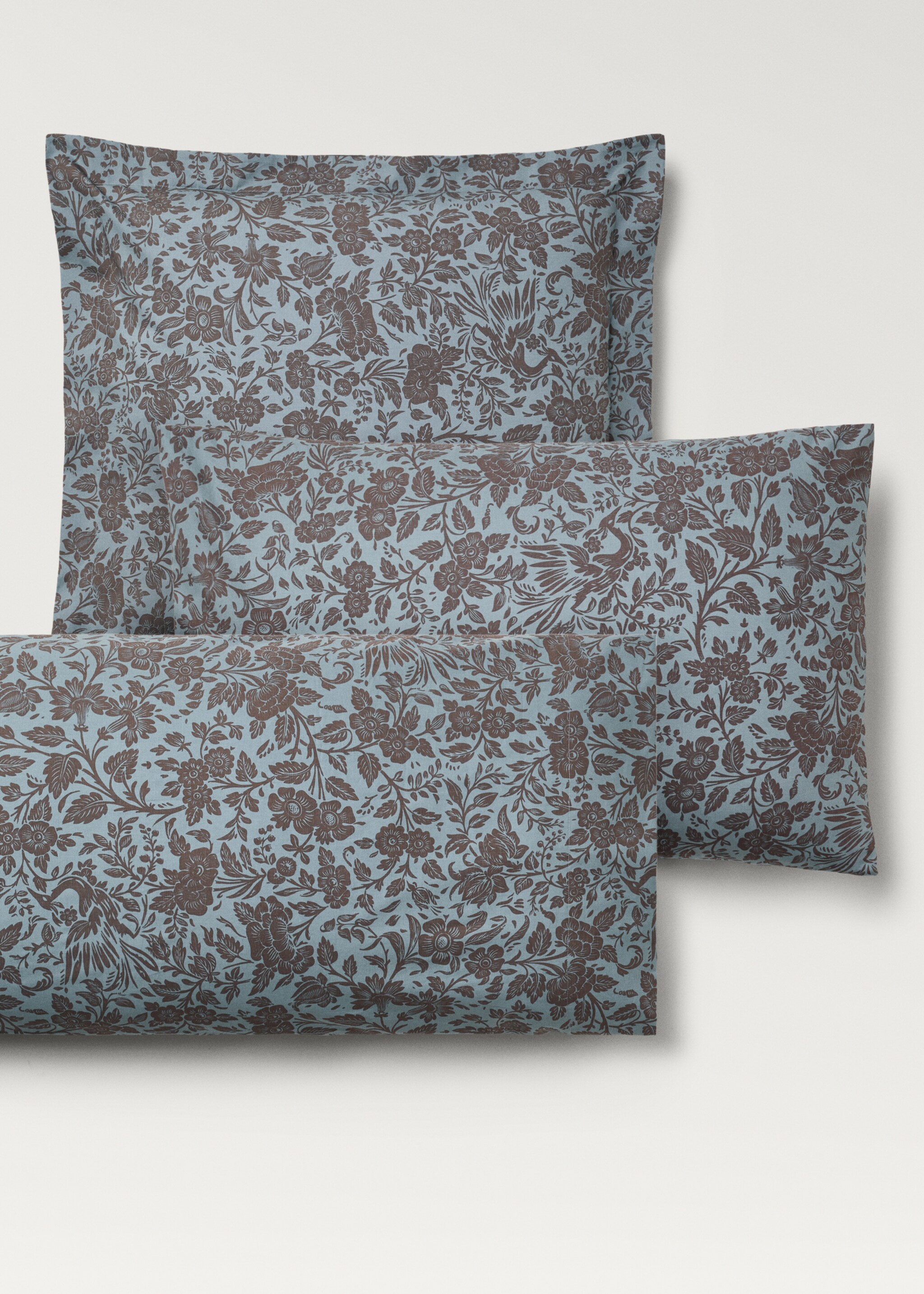 Two cotton percale two-tone floral-print pillowcases 50x75 cm - Details of the article 4