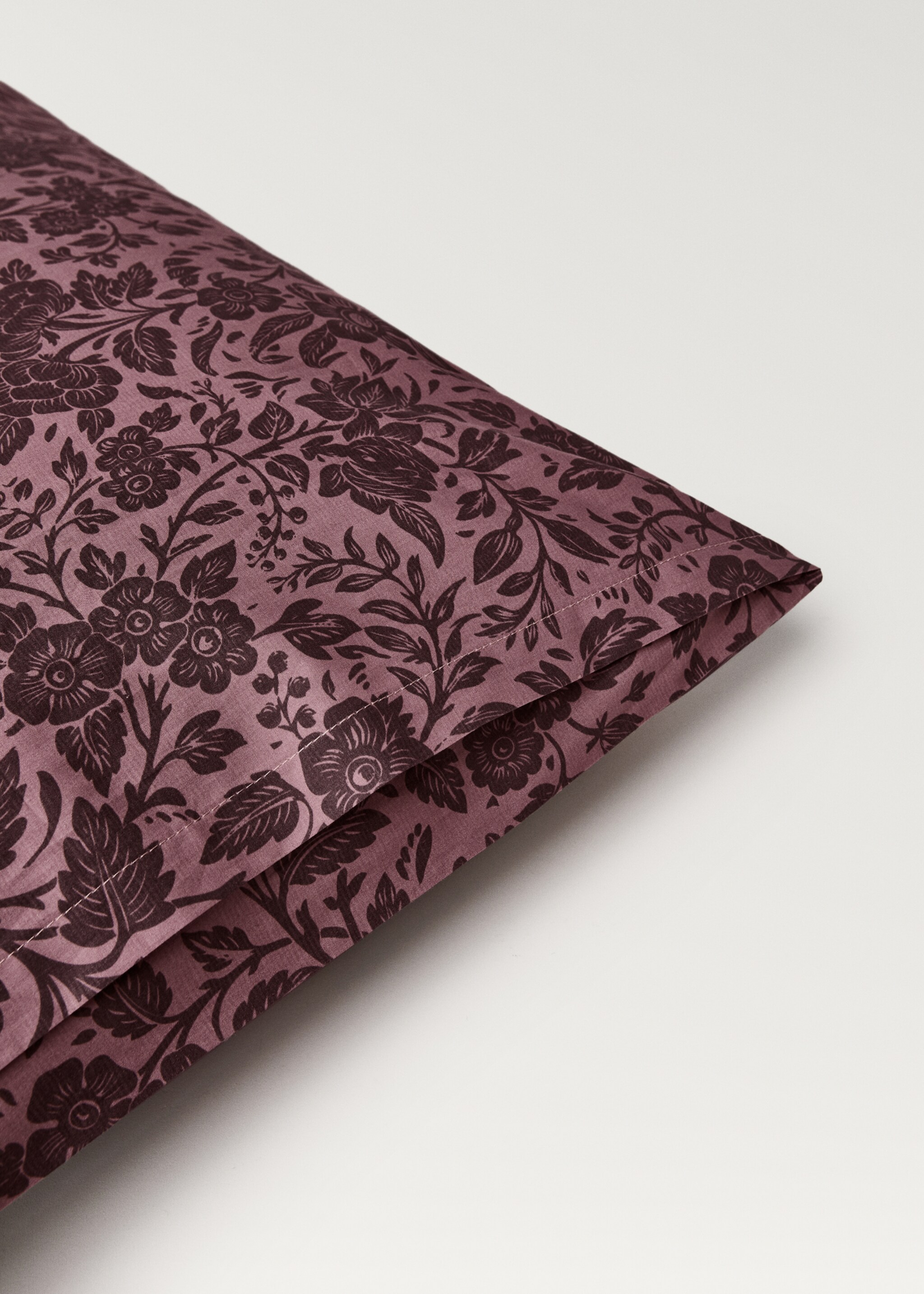 Två tvåfärgade örngott i bomullspercale med blommönster 50x75 cm - Detaljer om artikeln 1