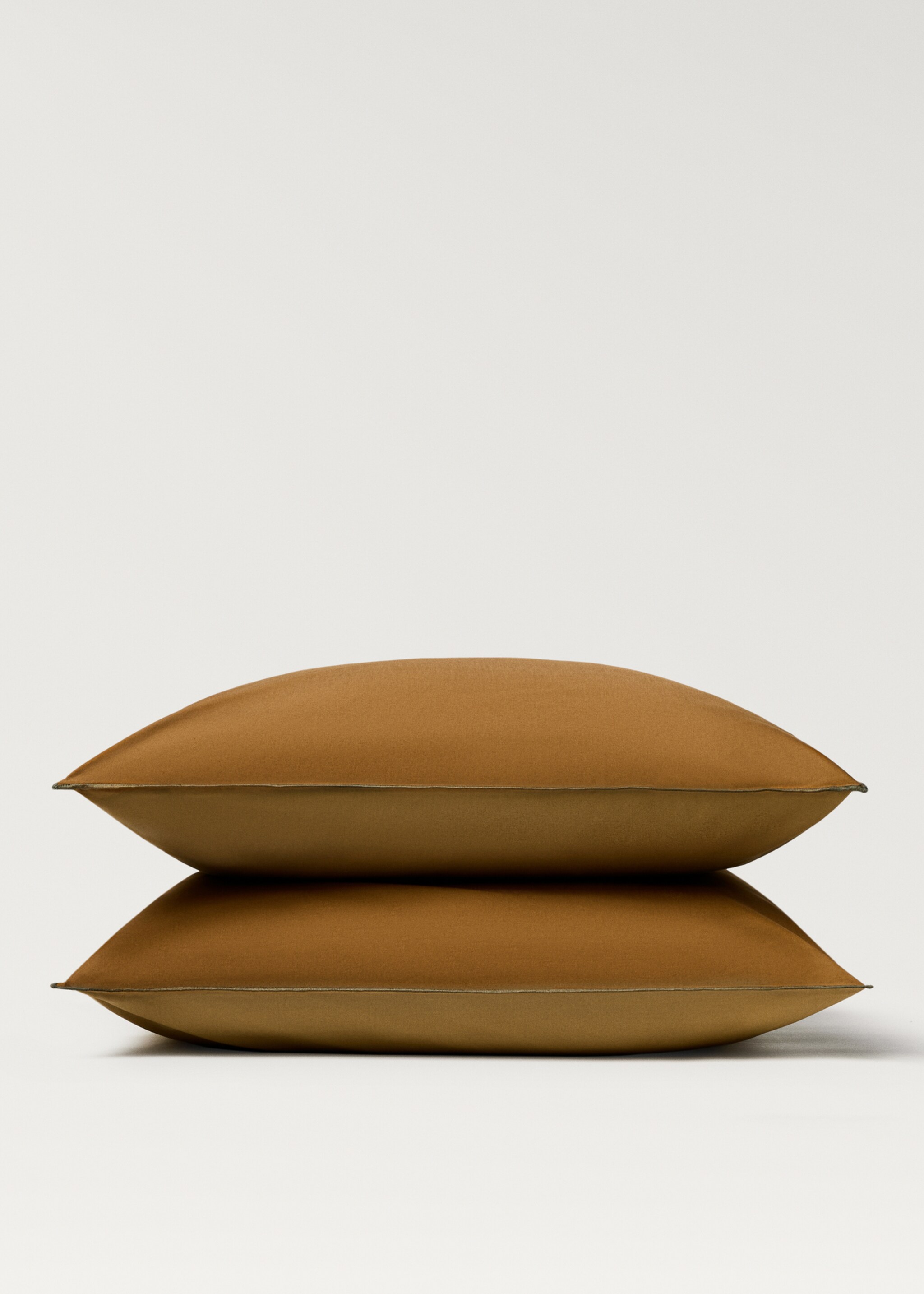 Two cotton percale reversible pillowcases 60x60 cm - Details of the article 2