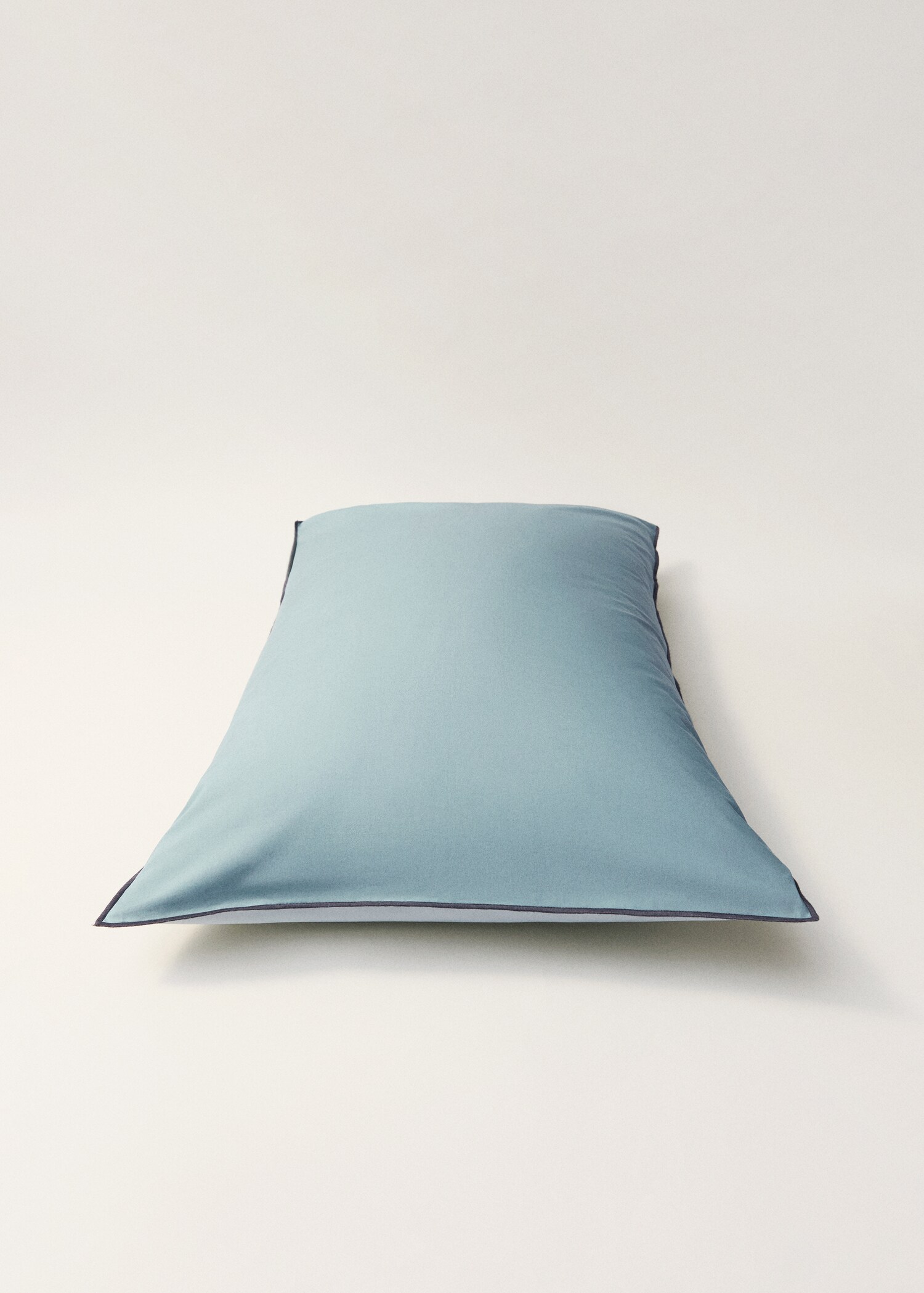 Deux taies d'oreiller en percale de coton réversible 60x60 cm - Détail de l'article 8