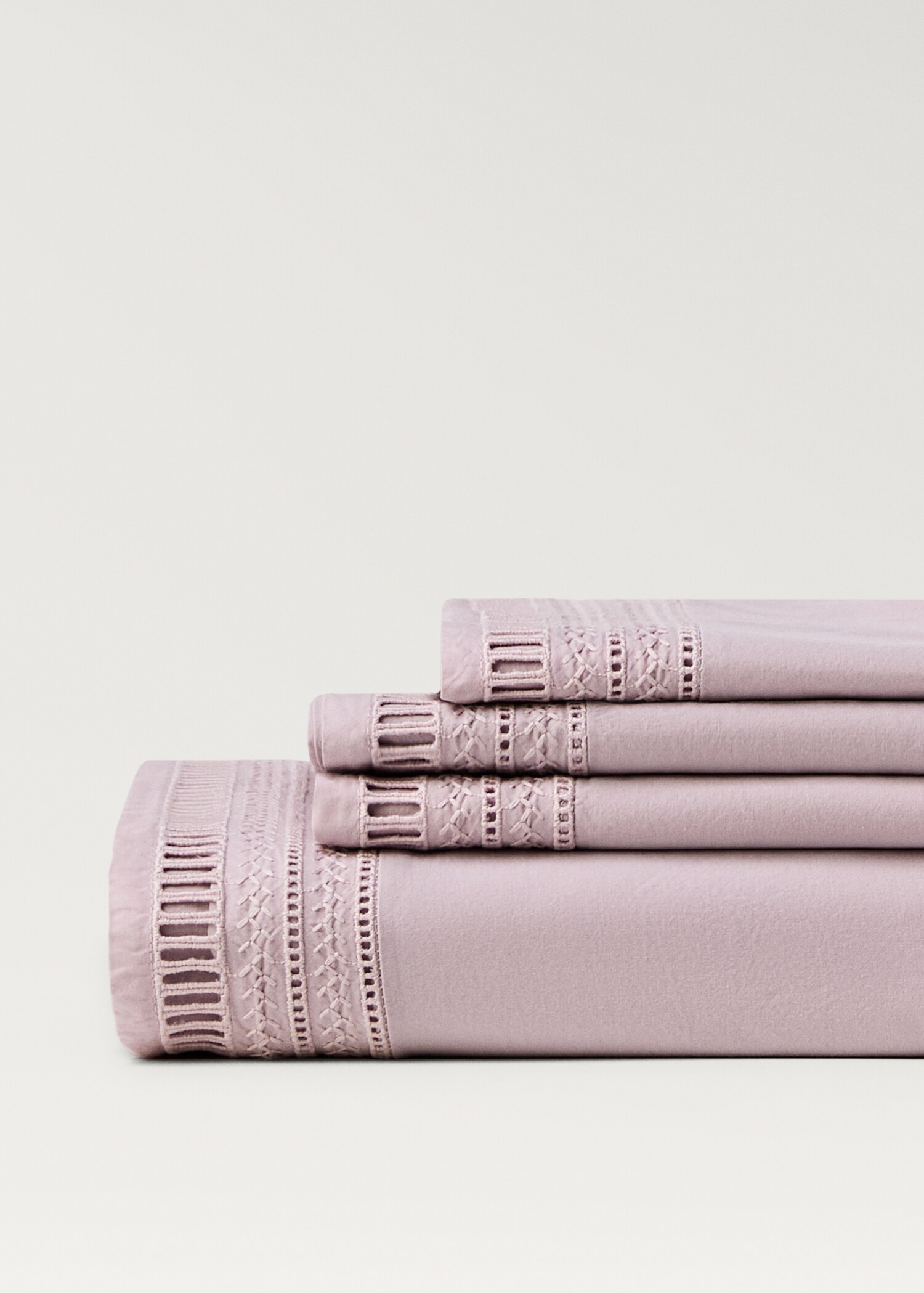 Top sheet with embroided trim for 150 cm bed - Details of the article 2
