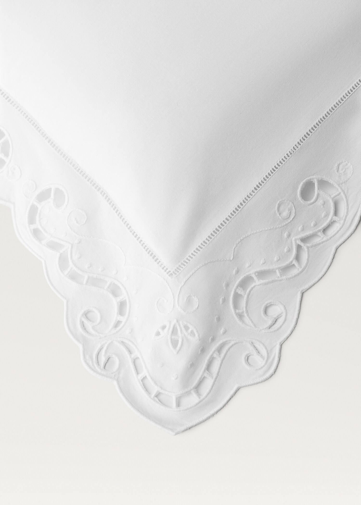 Cotton pillowcase with openwork embroidery 30x50 cm - Details of the article 3