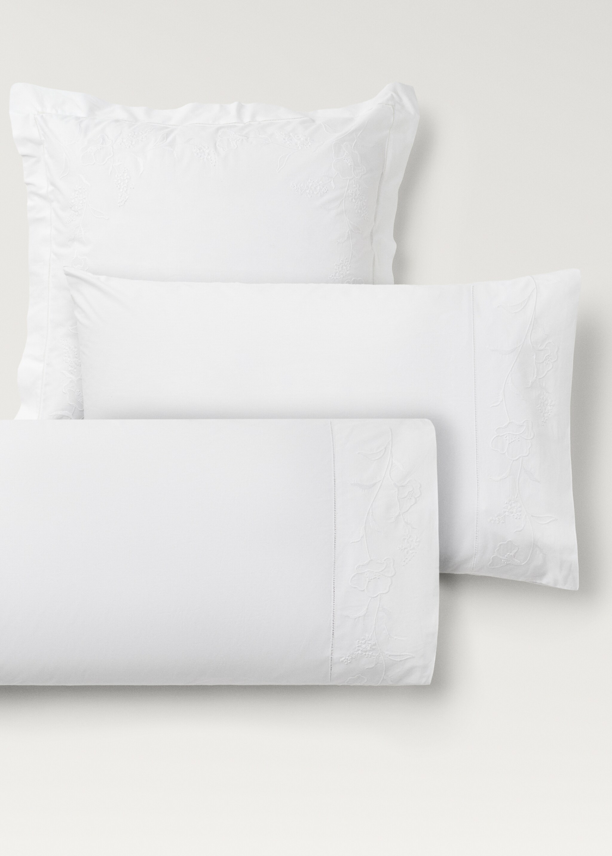 Two cotton pillowcases with hand-embroidered flowers 60x60 cm - Details of the article 4, White. Ref: 87012997-00.