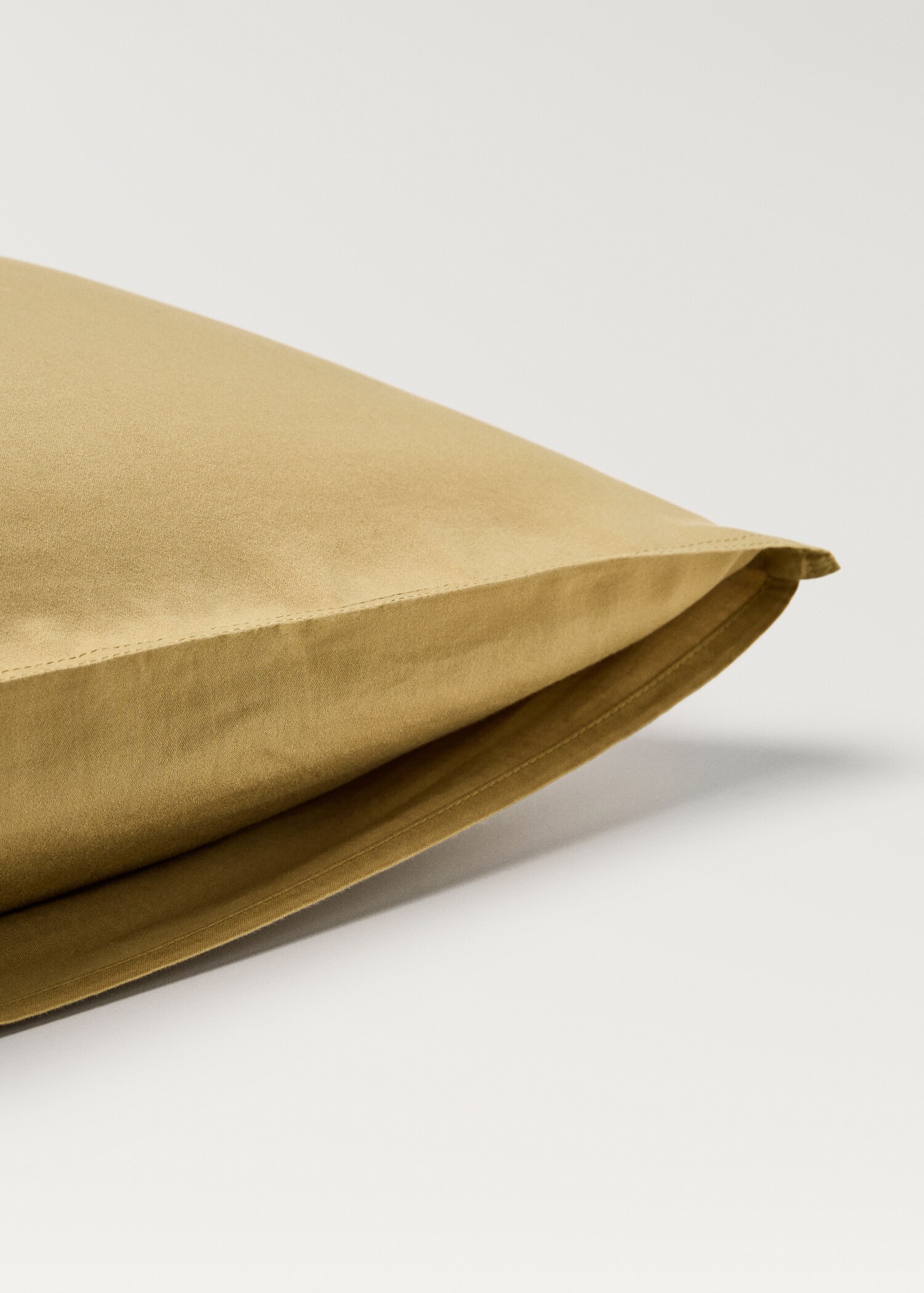 Two washed cotton satin pillowcases with double stitching 60x60 cm - Details of the article 2