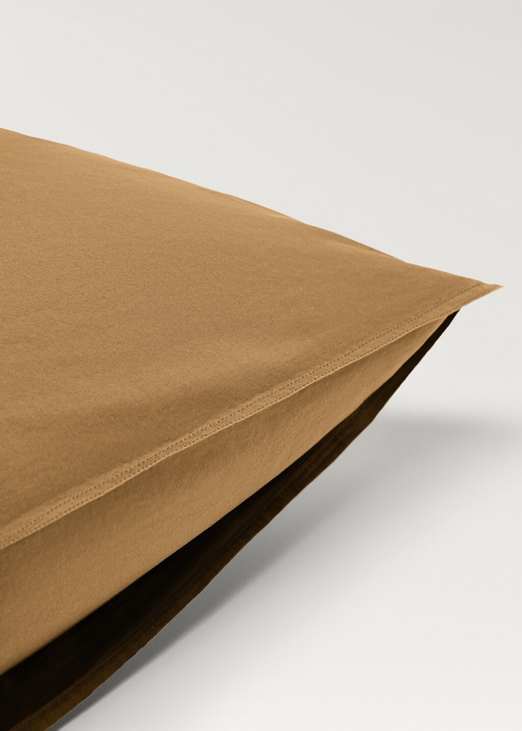 Two cotton poplin pillowcases with double stitching 60x60 cm