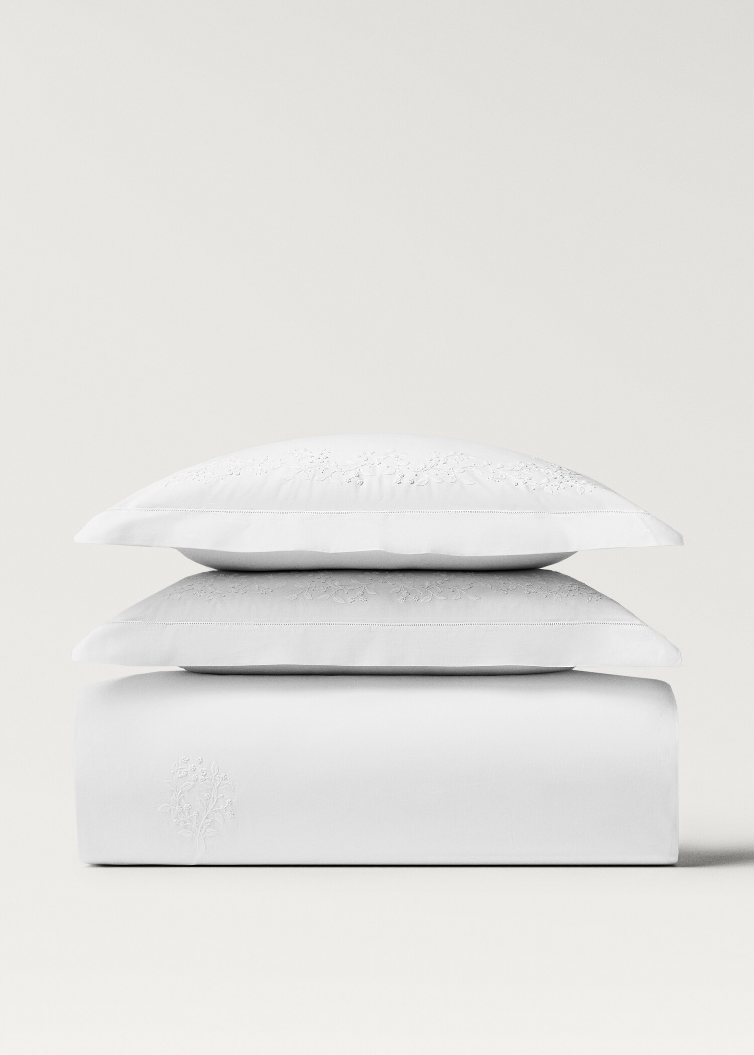 Bettbezug aus Baumwoll-Perkal mit Blumenstickerei, für 90 cm Bett - Artikel ohne Model