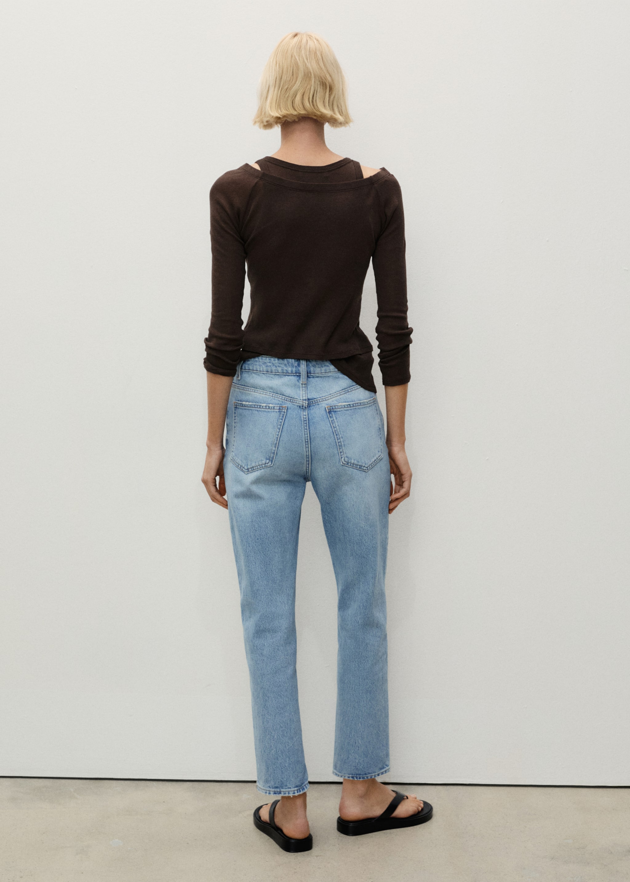 Mom2000 high-rise jeans - Reverse of the article