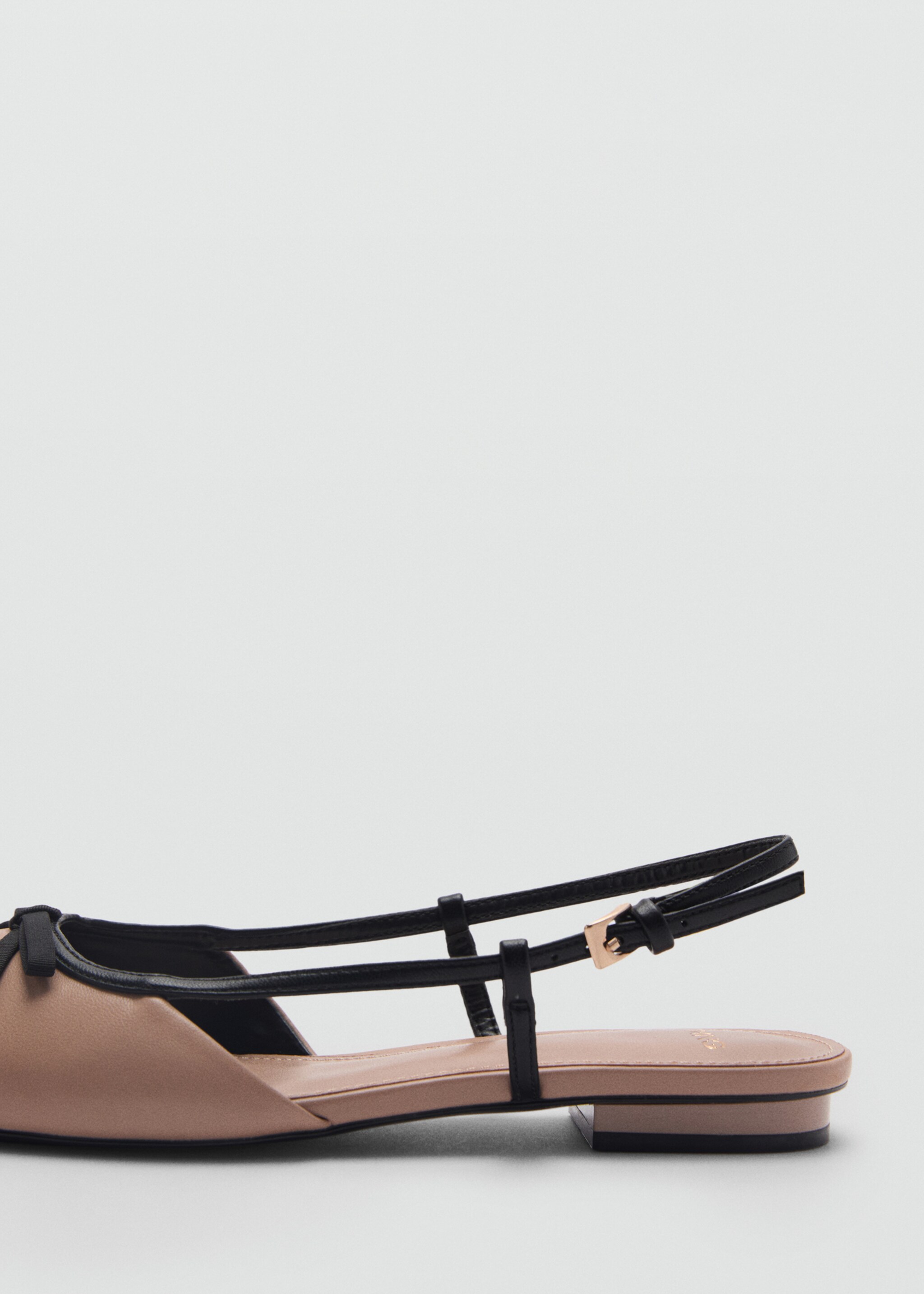 Sepatu flat ballet dengan tali pita dekoratif - Rincian barang 1