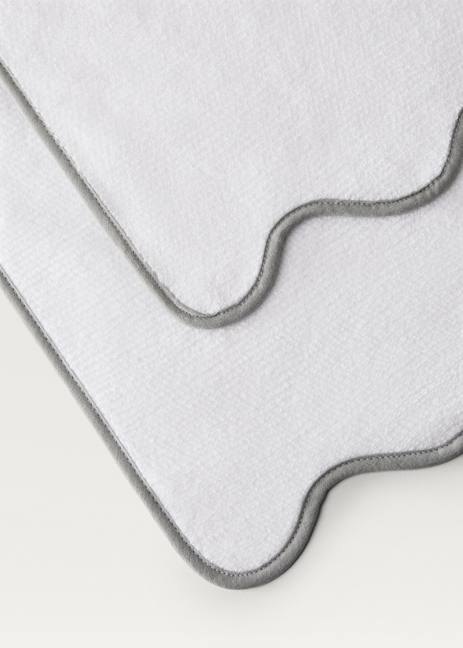 Rice-stitch washbasin towel with waves - Details of the article 2