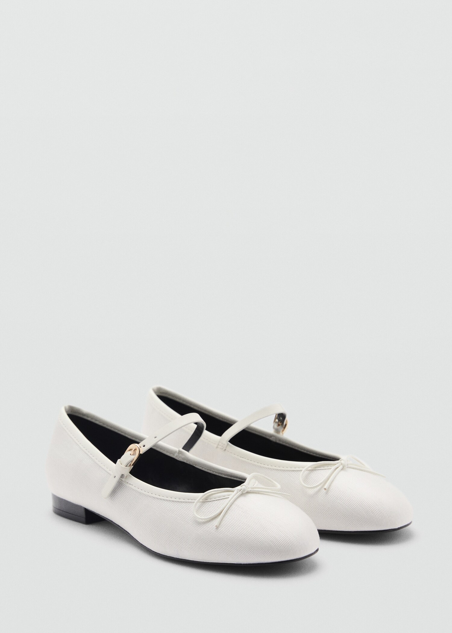 Ballerinas with strip and bow detail - Medium plane